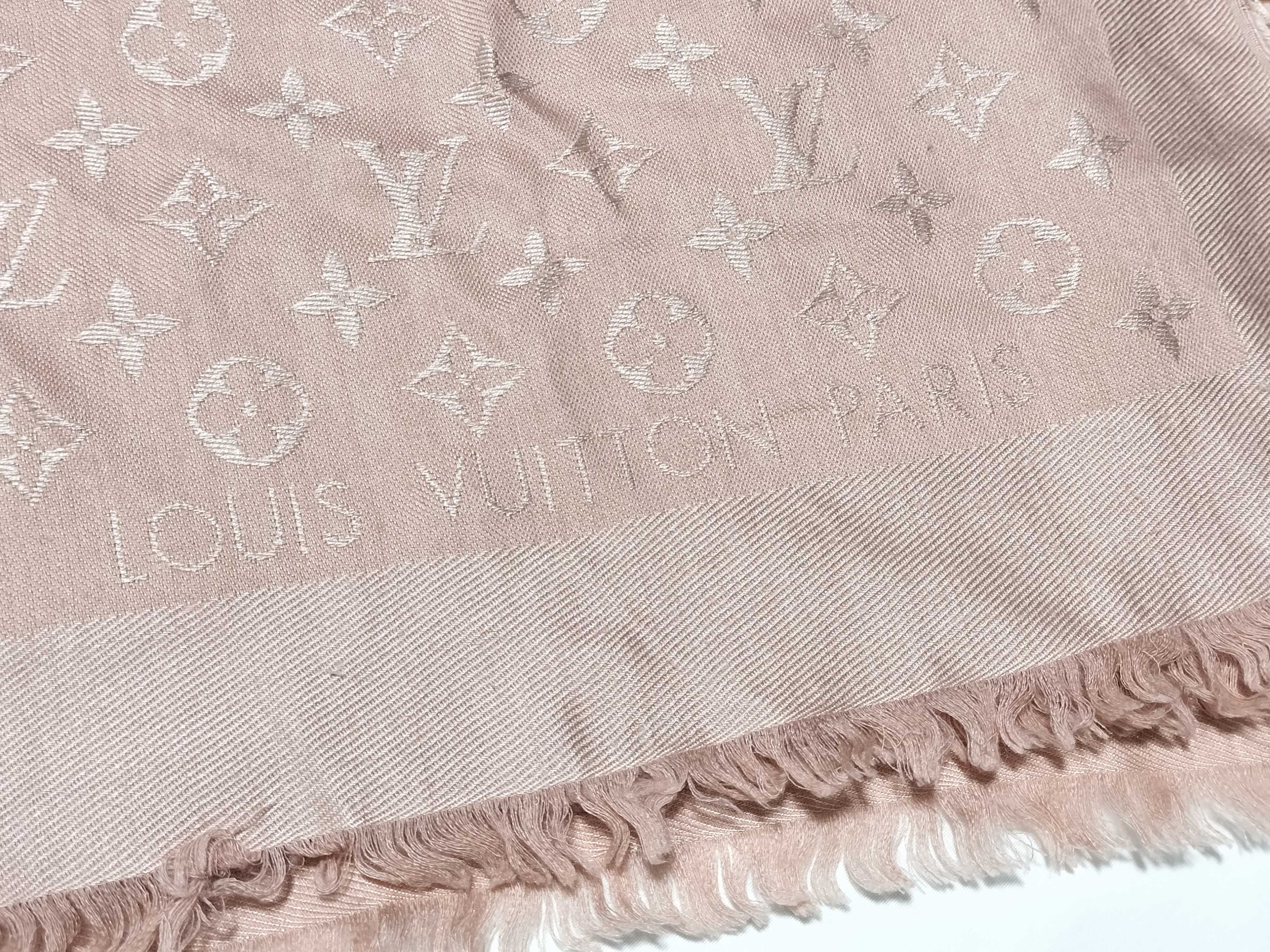 M74441 Shawl and other accessories — view 4