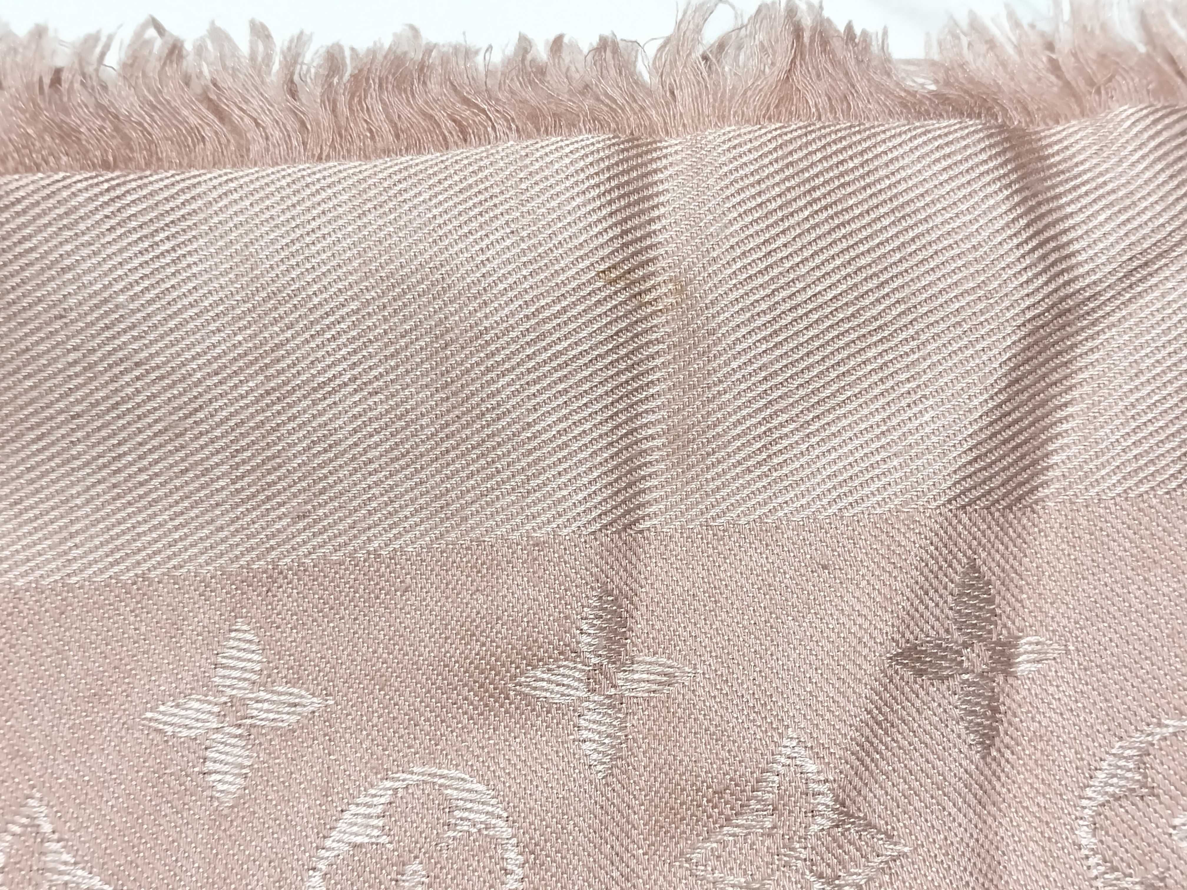 M74441 Shawl and other accessories — view 10