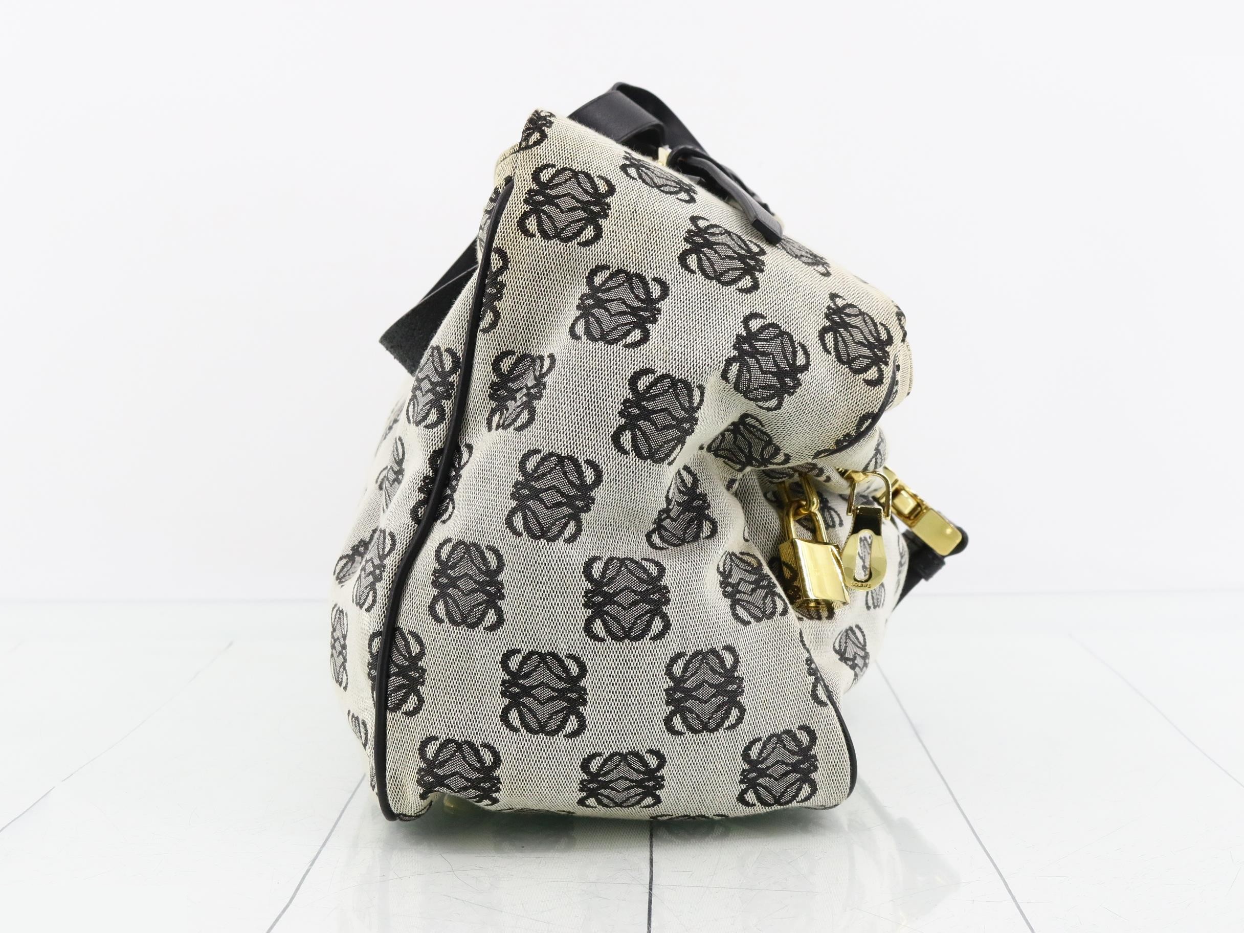 Shoulder bag — view 4