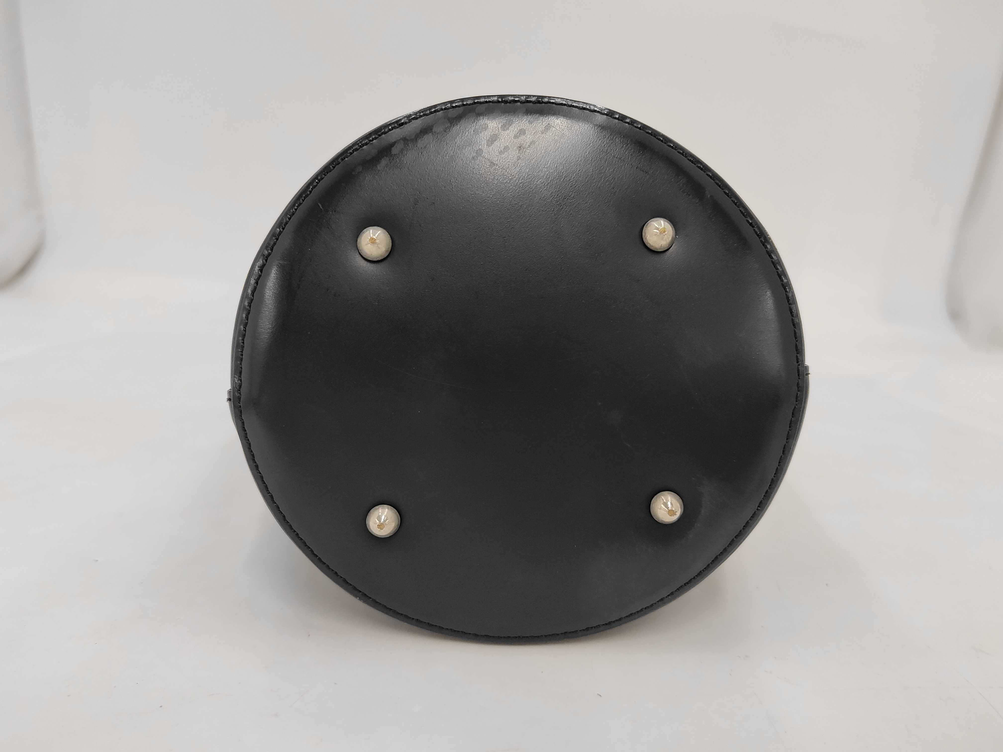 handbag — view 3