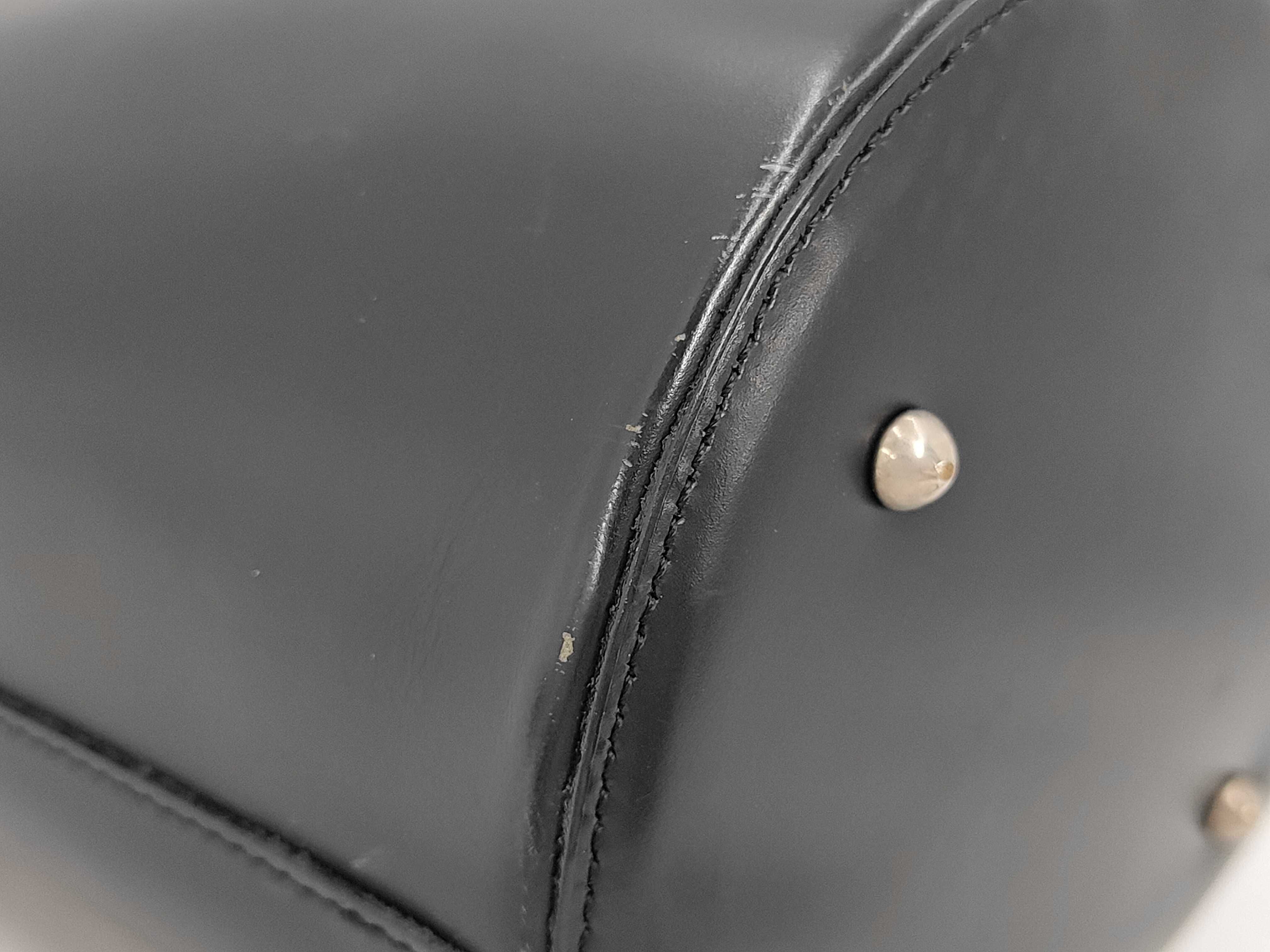 handbag — view 4