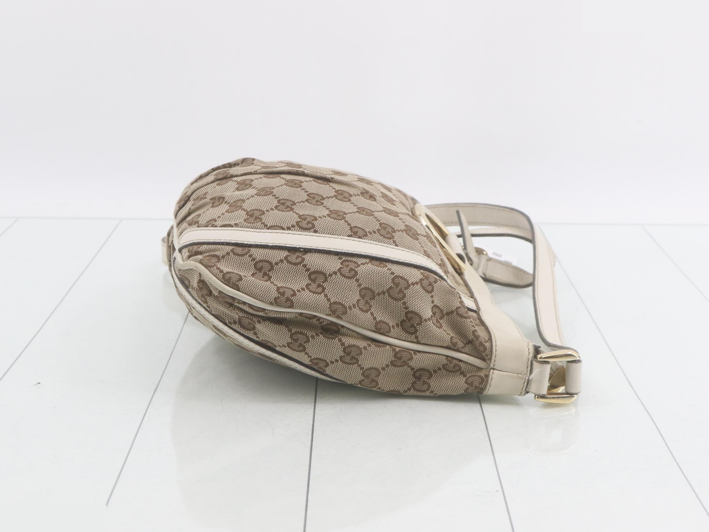 GG Canvas Shoulder Bag — view 3