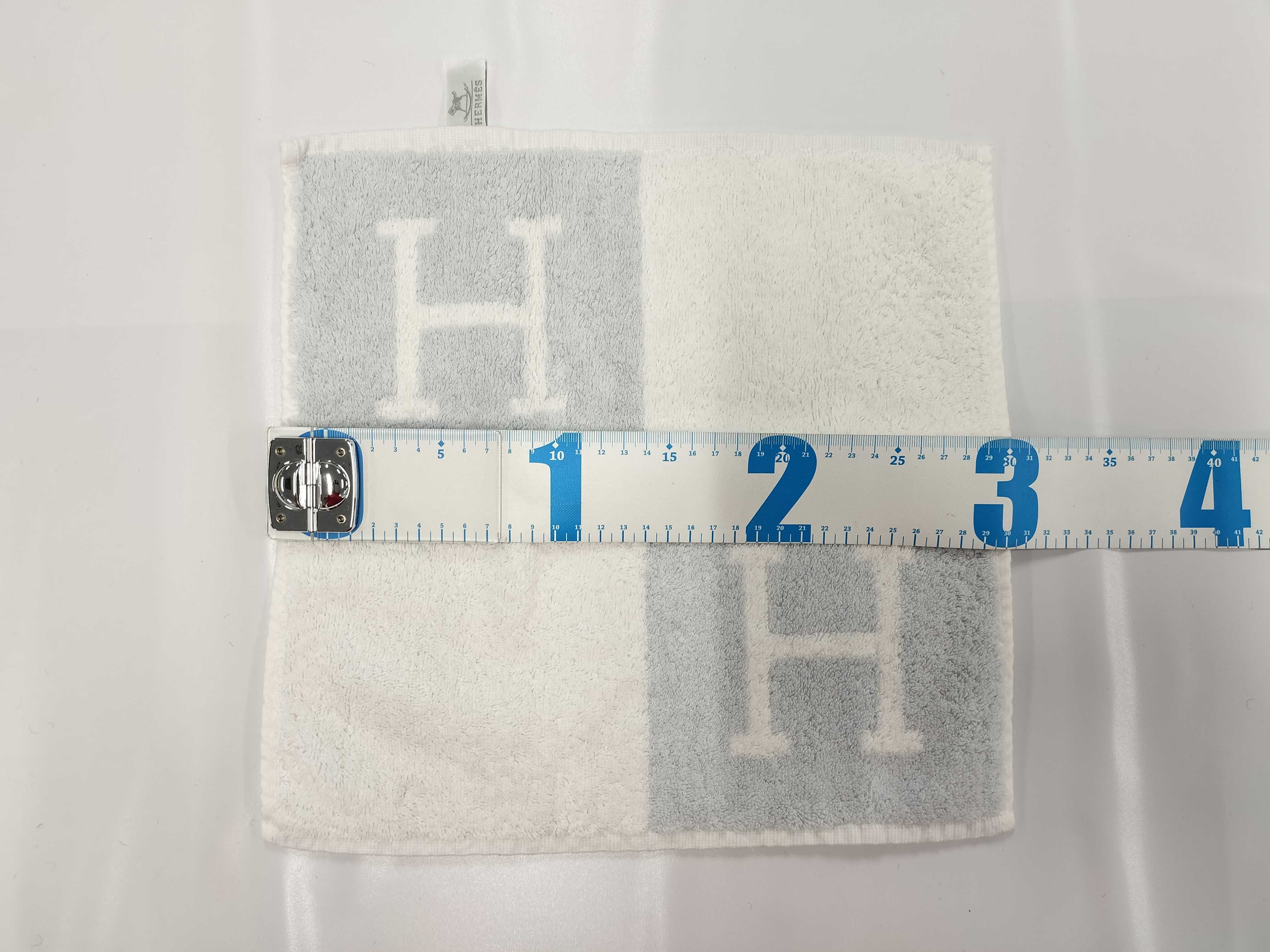 Carre Towel Avalon Hand Towel Women's with Tag Other Accessories — view 2