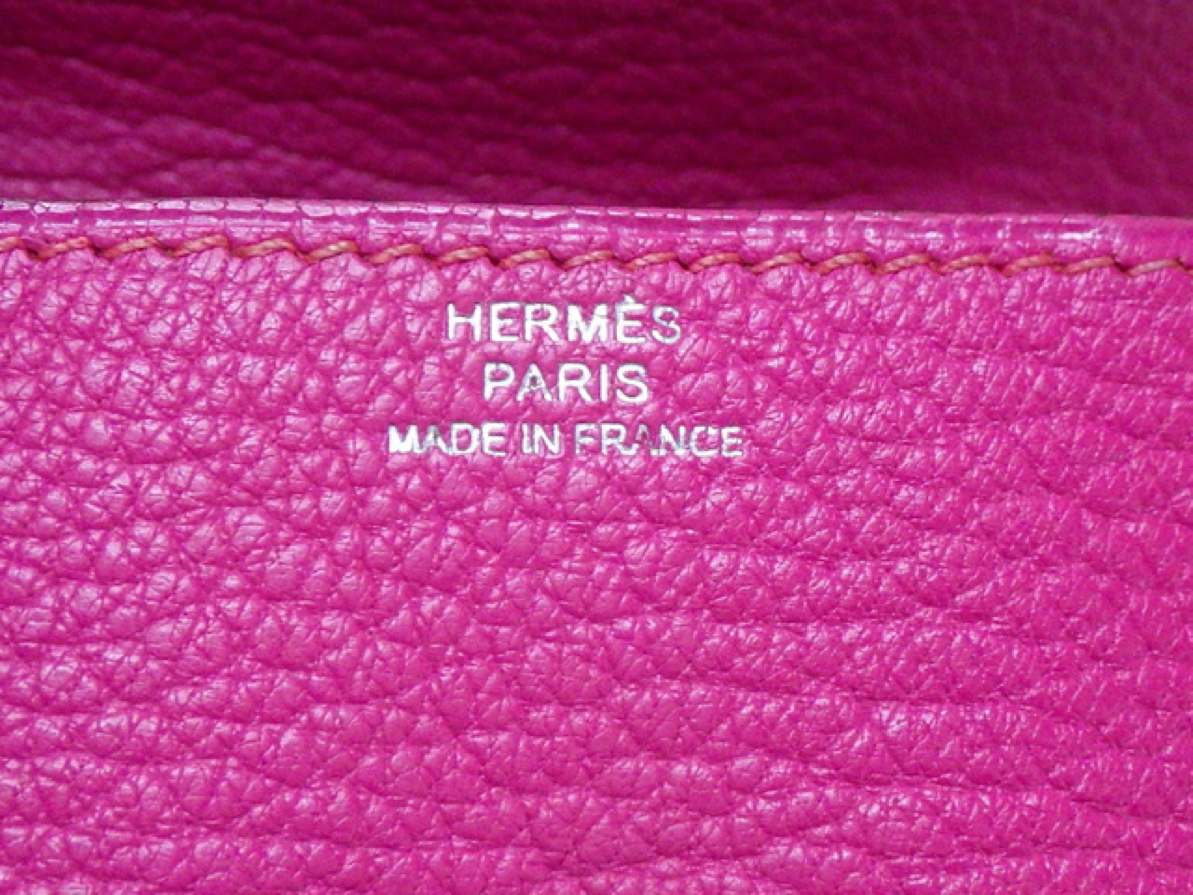 Le Vingt-Quatre L stamp coin case — view 5