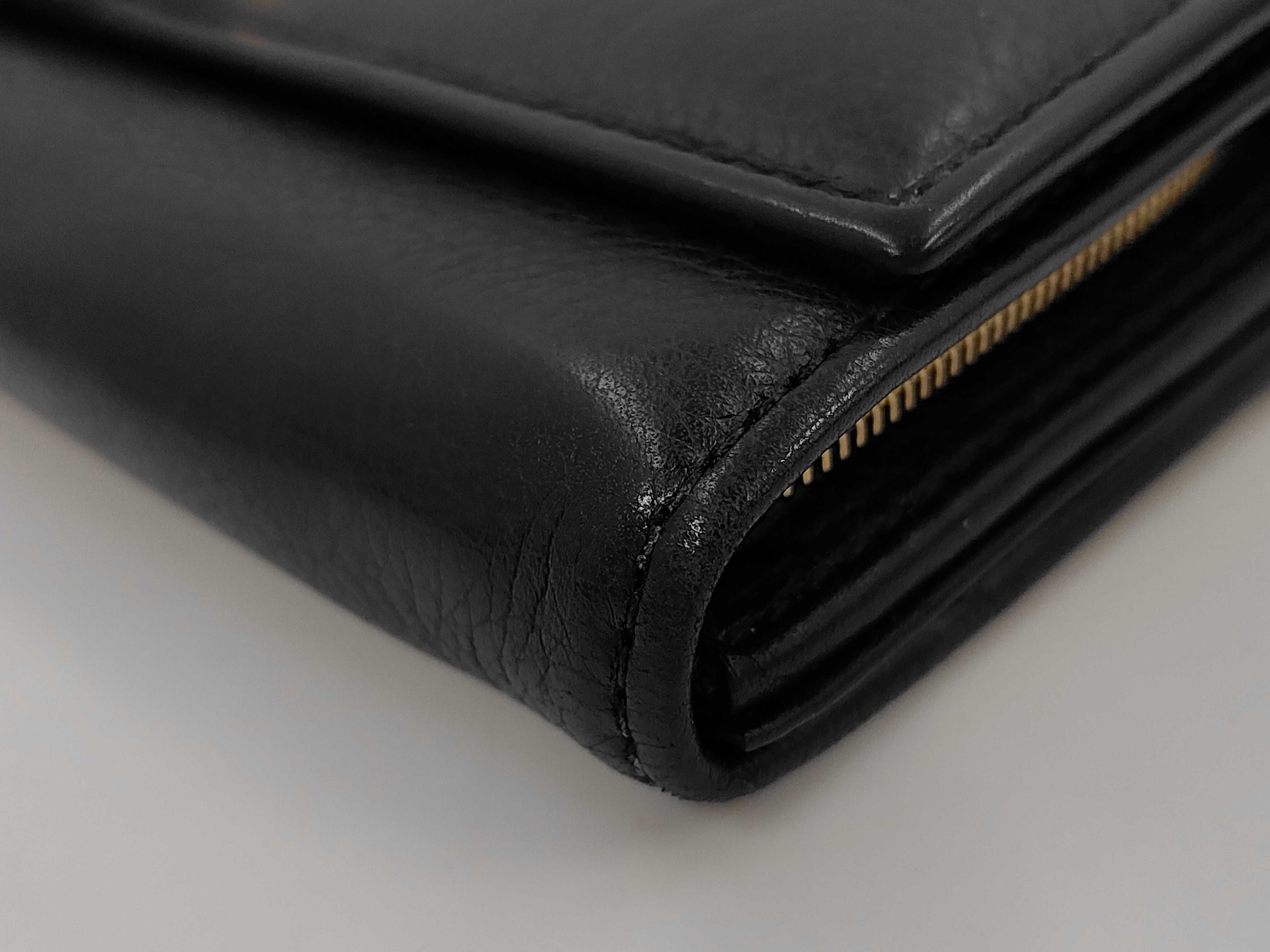 wallet — view 3