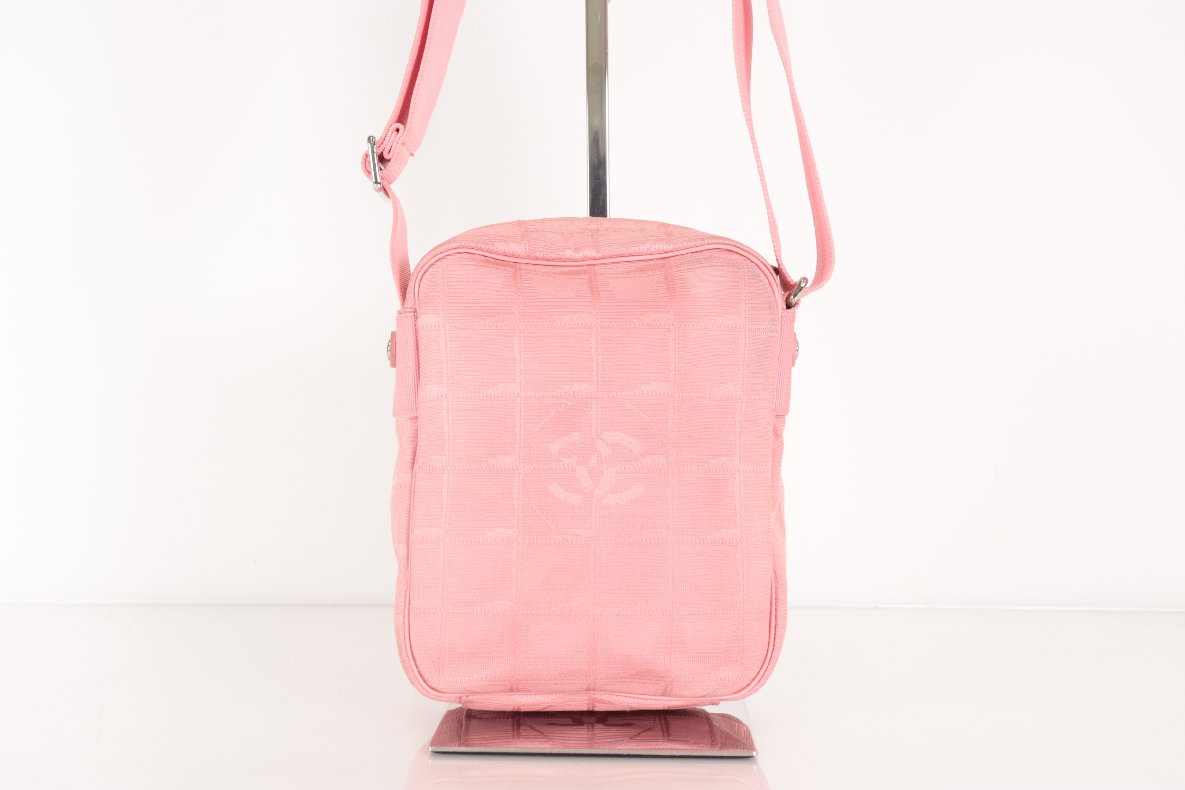 New Travel Line Shoulder Bag, Pink, Series 10s — view 3