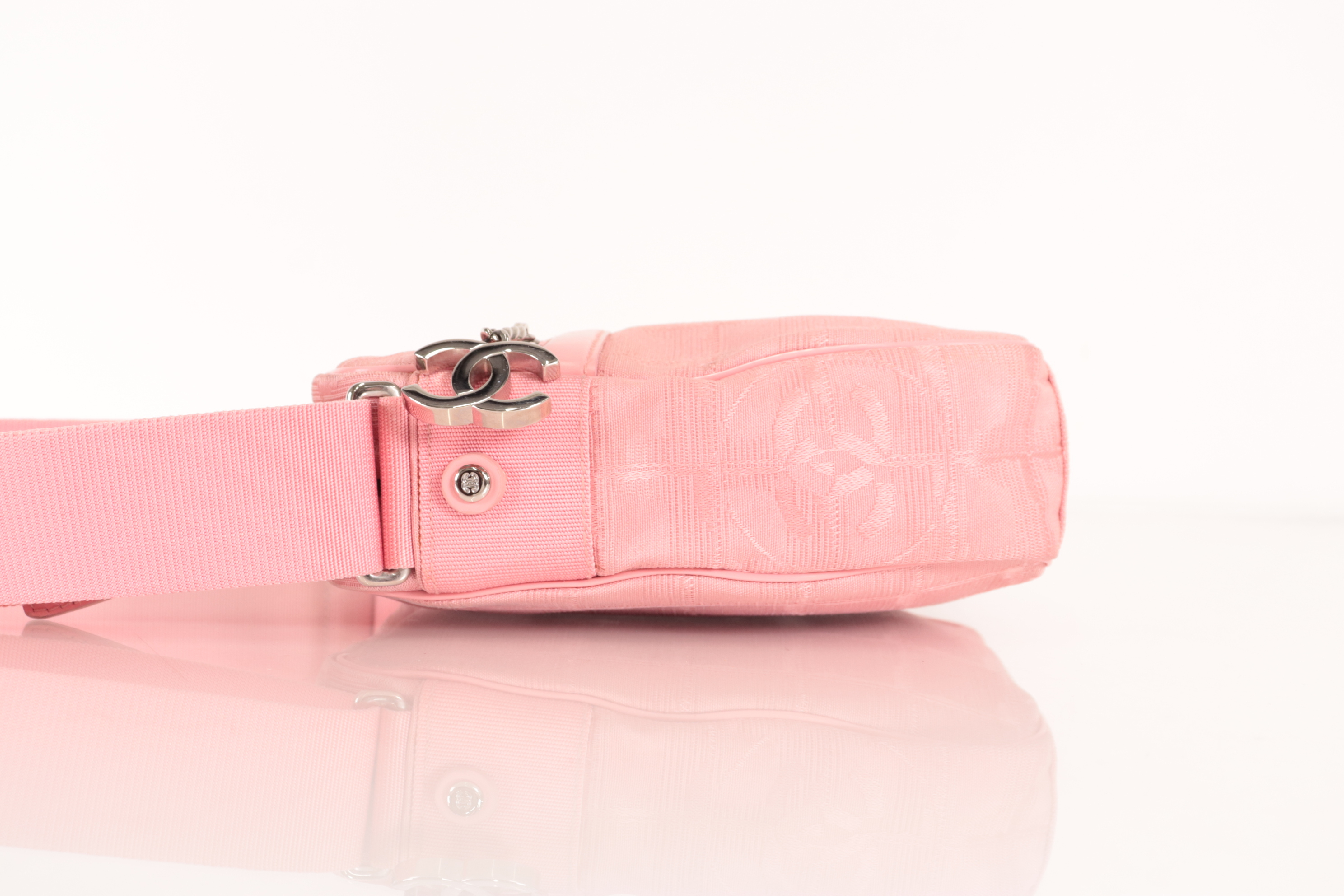 New Travel Line Shoulder Bag, Pink, Series 10s — view 4
