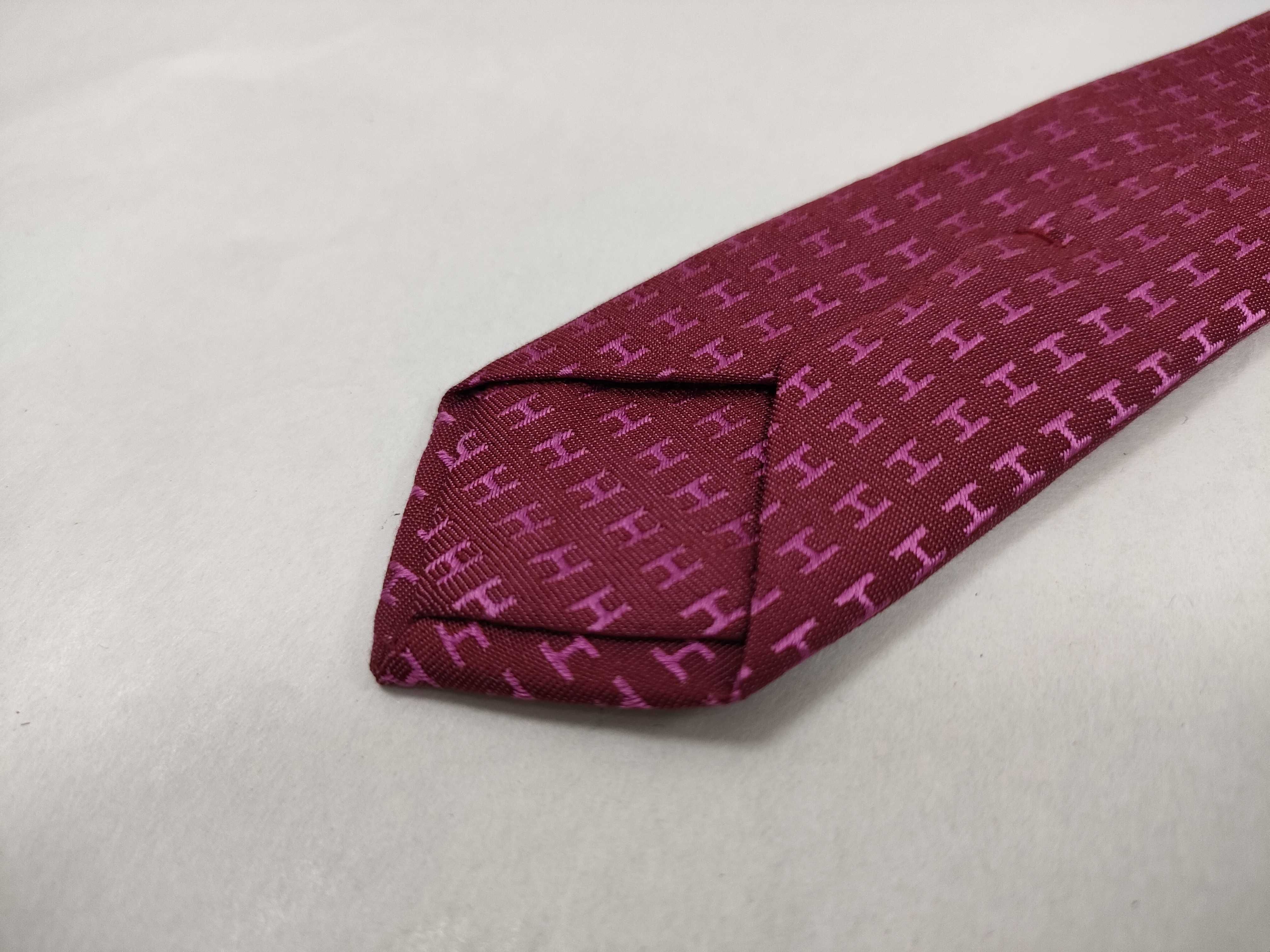 H-pattern silk tie and other accessories — view 11