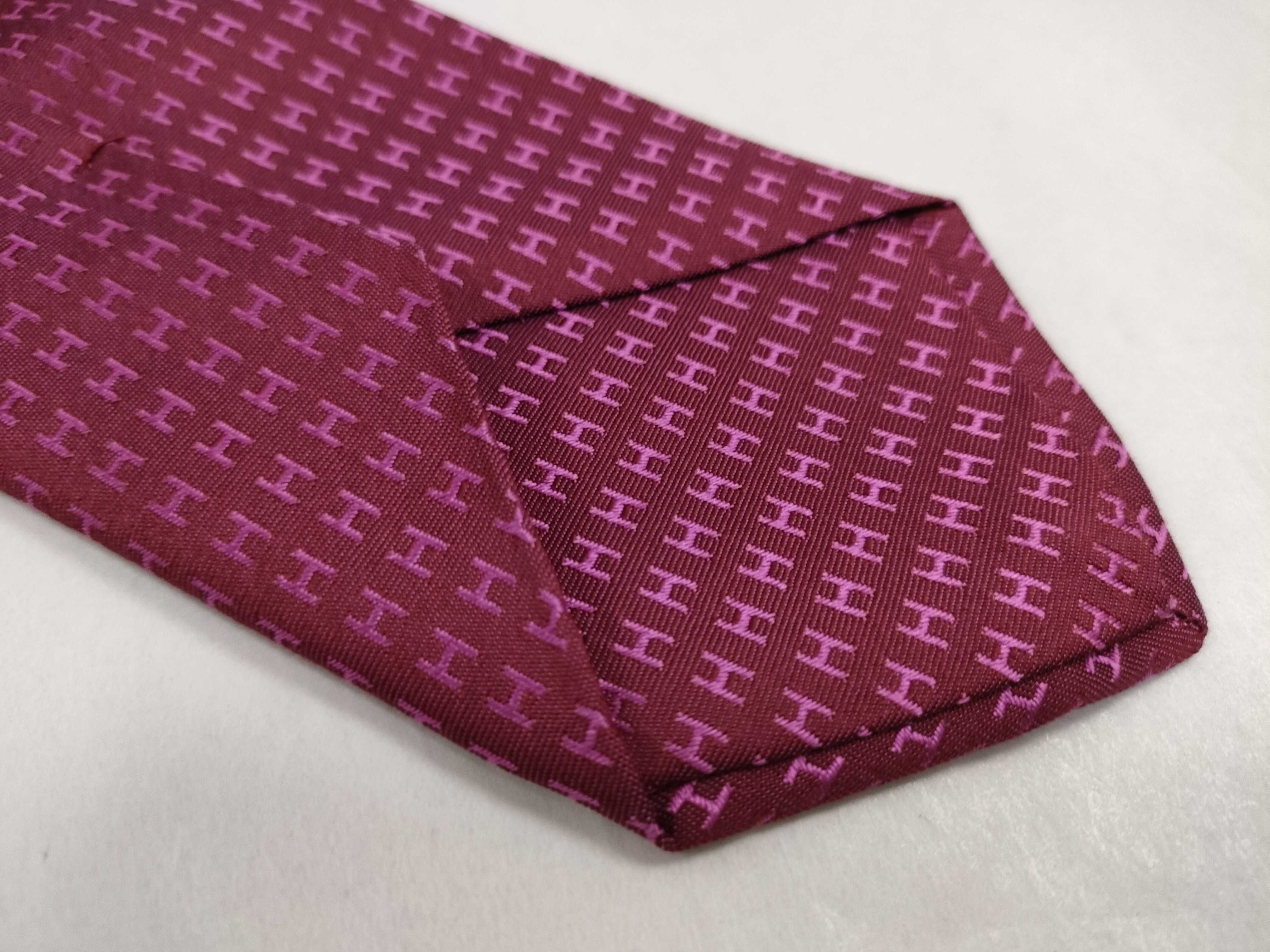 H-pattern silk tie and other accessories — view 9