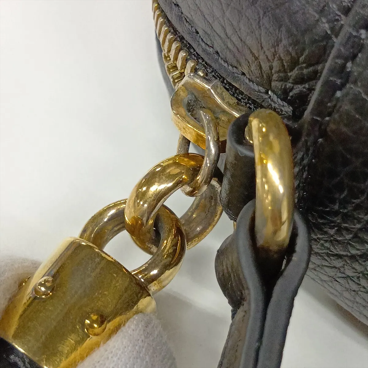 Soho 308364 Leather Shoulder Bag, Black — view 11