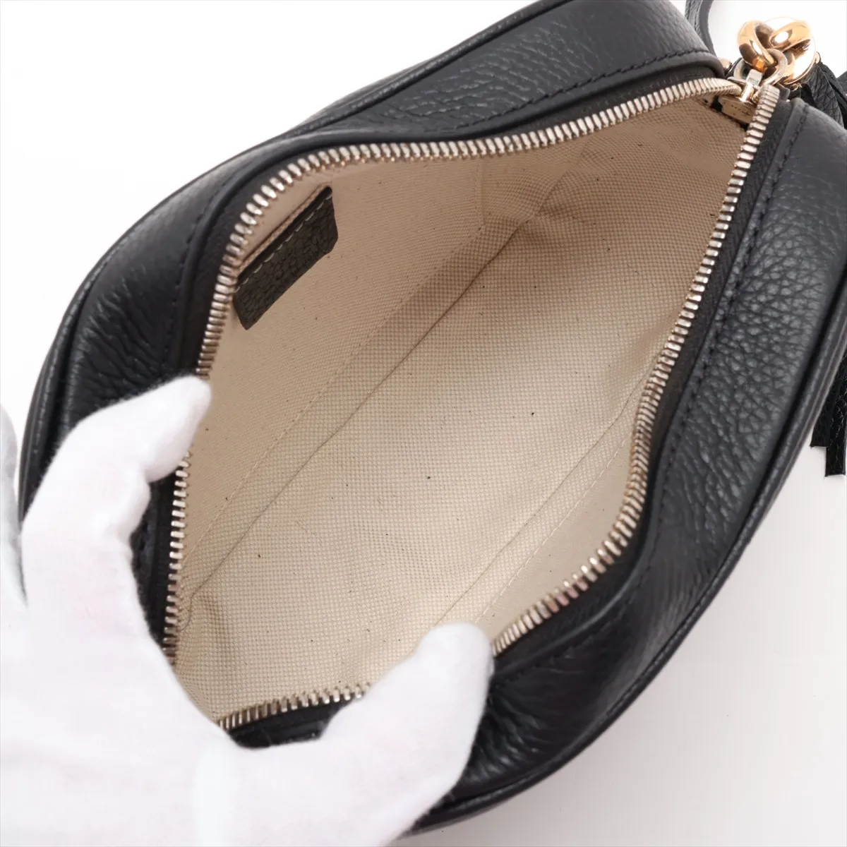 Soho 308364 Leather Shoulder Bag, Black — view 6
