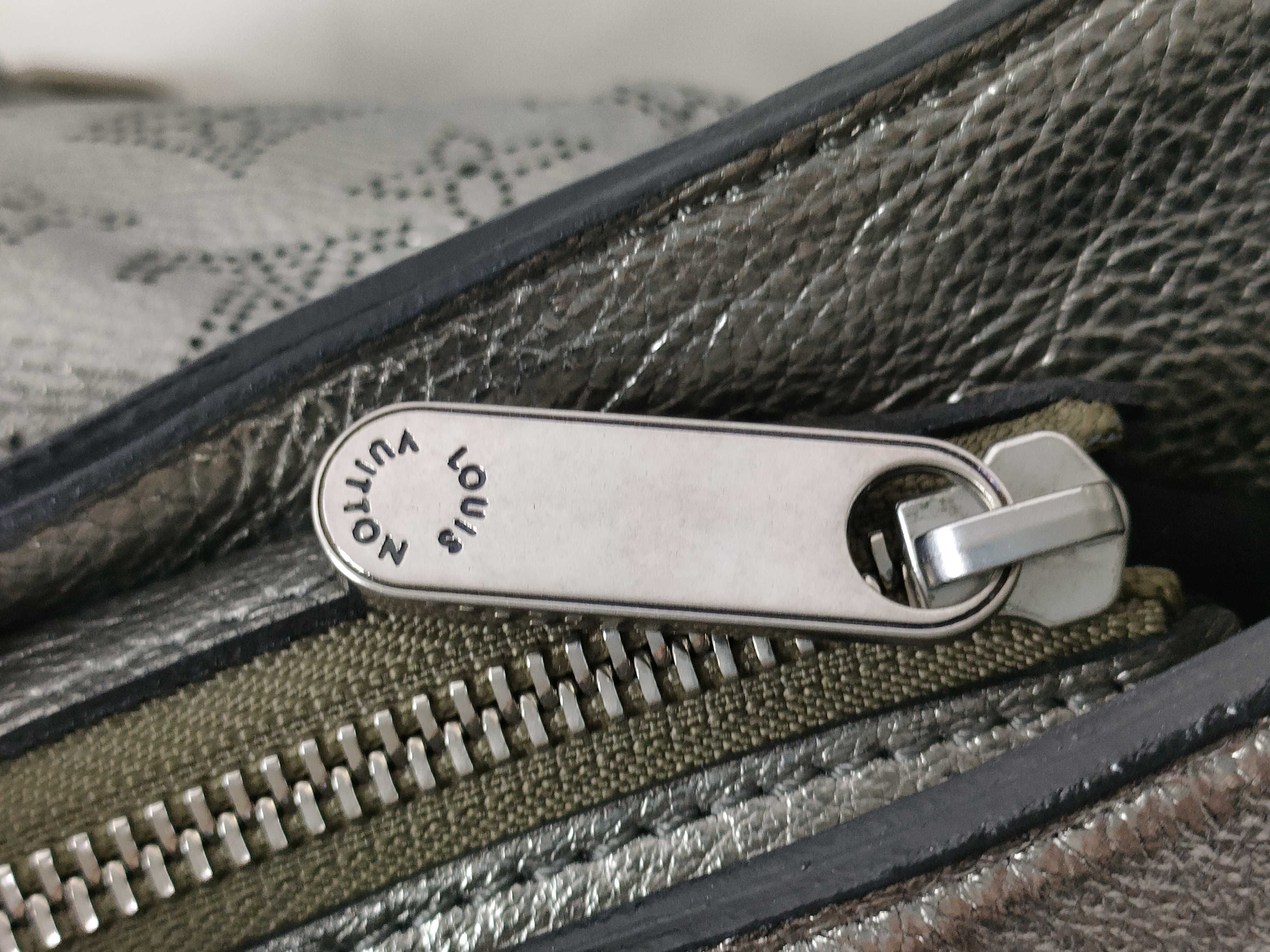 Mahina XS M95718 MB1408 Silver Shoulder Bag — view 3