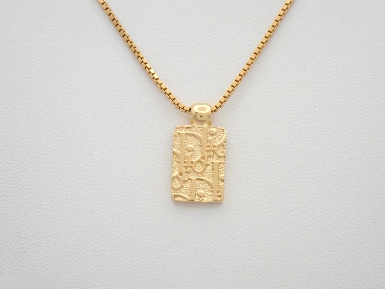 necklace, neck circumference approximately 47cm