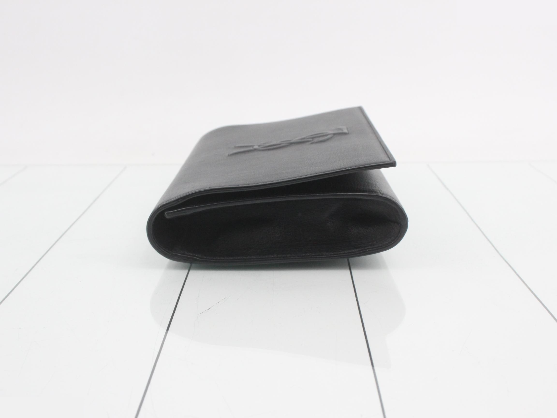 logo clutch bag, leather, black — view 4