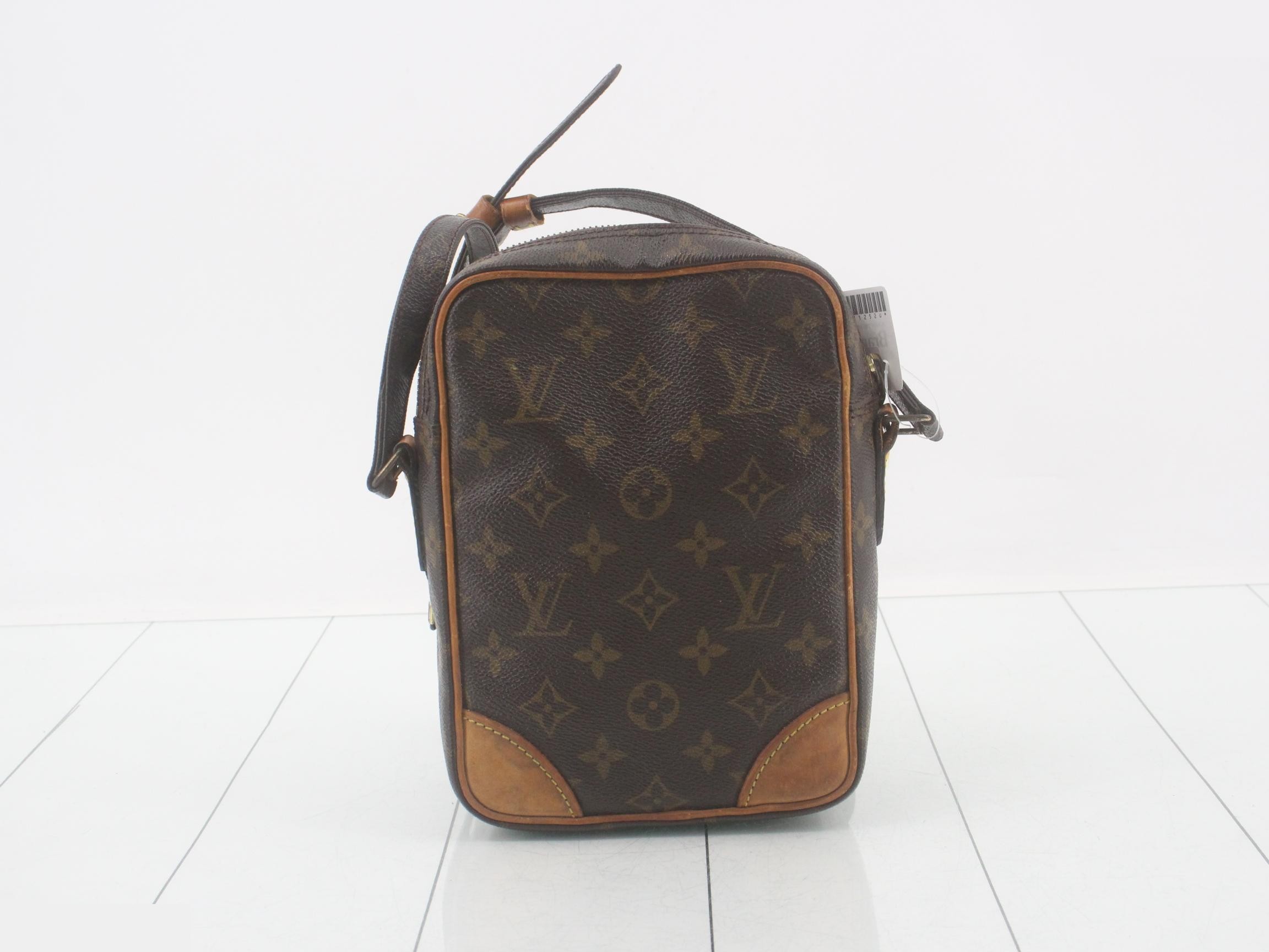 Monogram Amazon — view 2