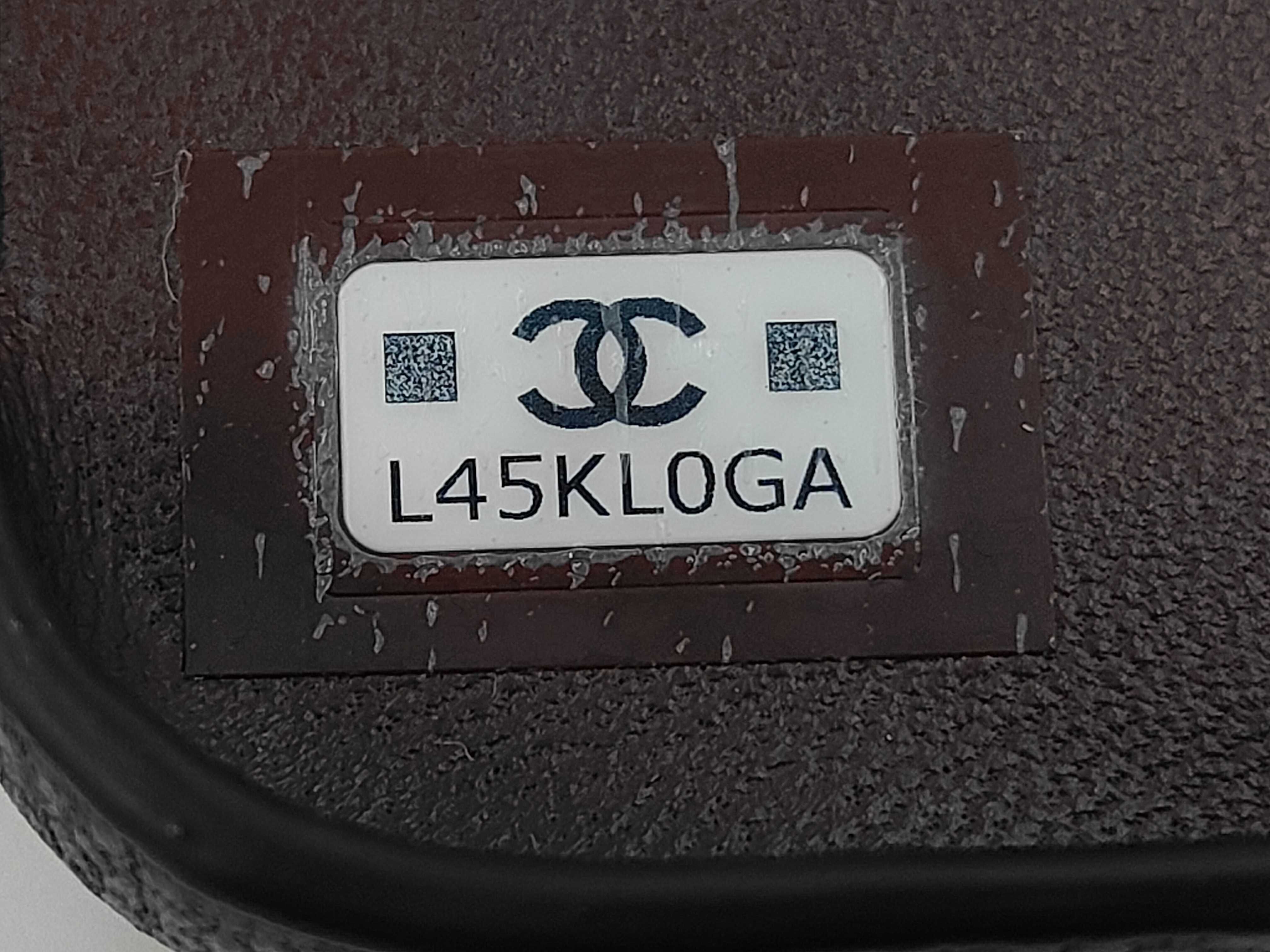 L45KL0GA iPhone 15 Case, Caviar Leather, Shoulder Bag, and Other Accessories — view 6