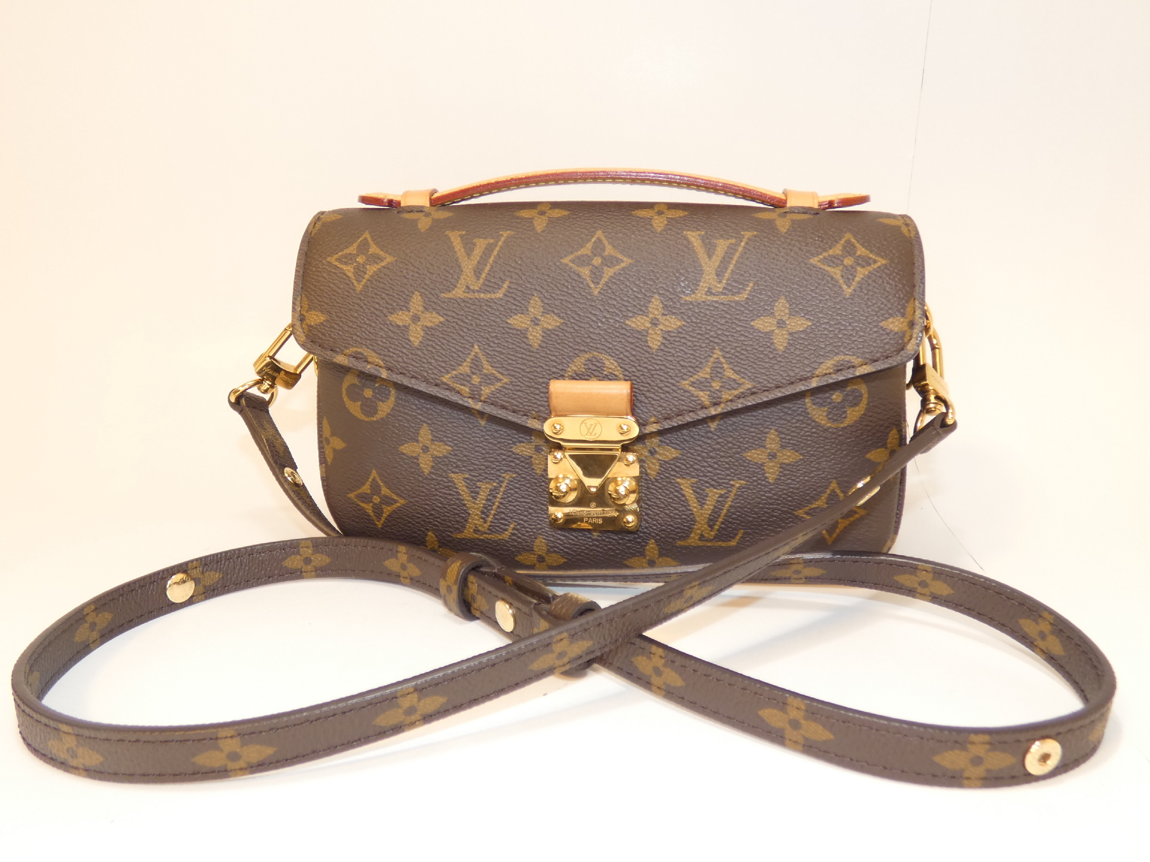 2-way Pochette Métis Monogram Hand Shoulder Bag