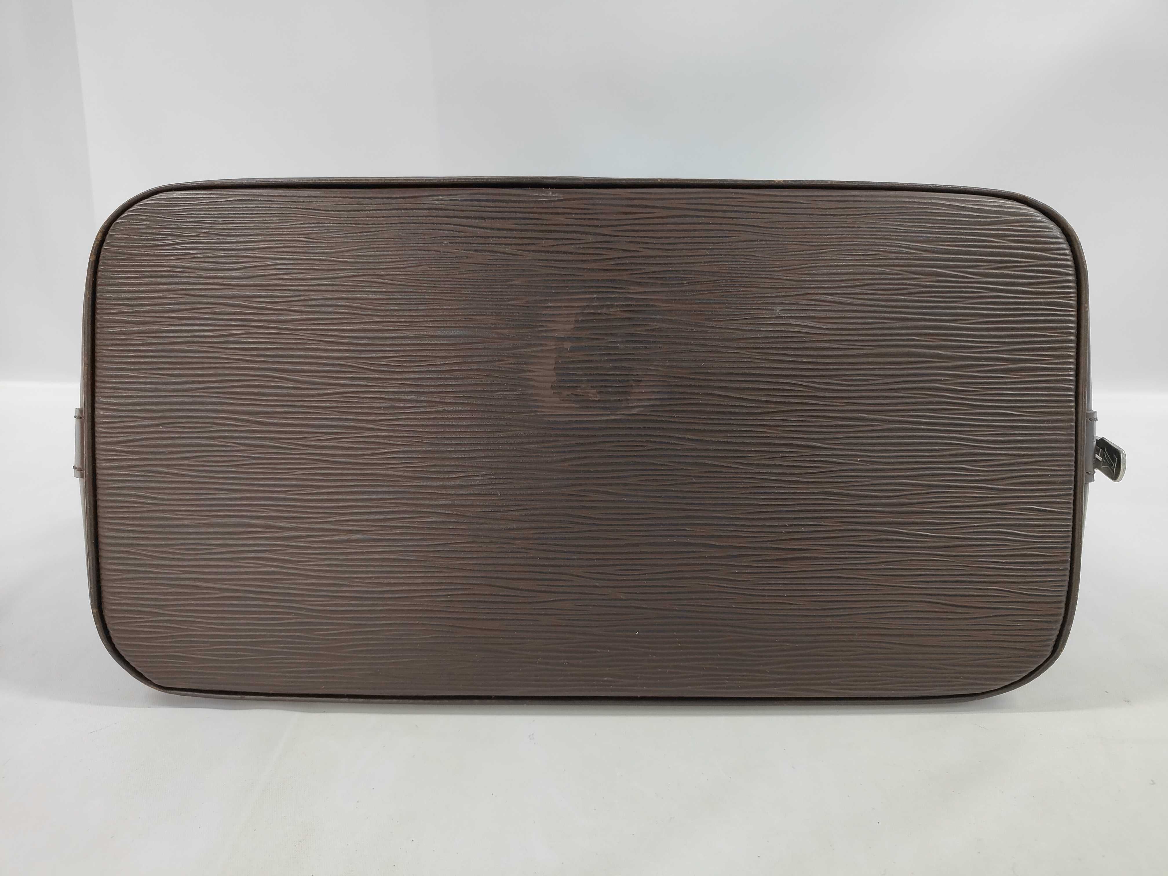 Epi Alma MM Handbag — view 3