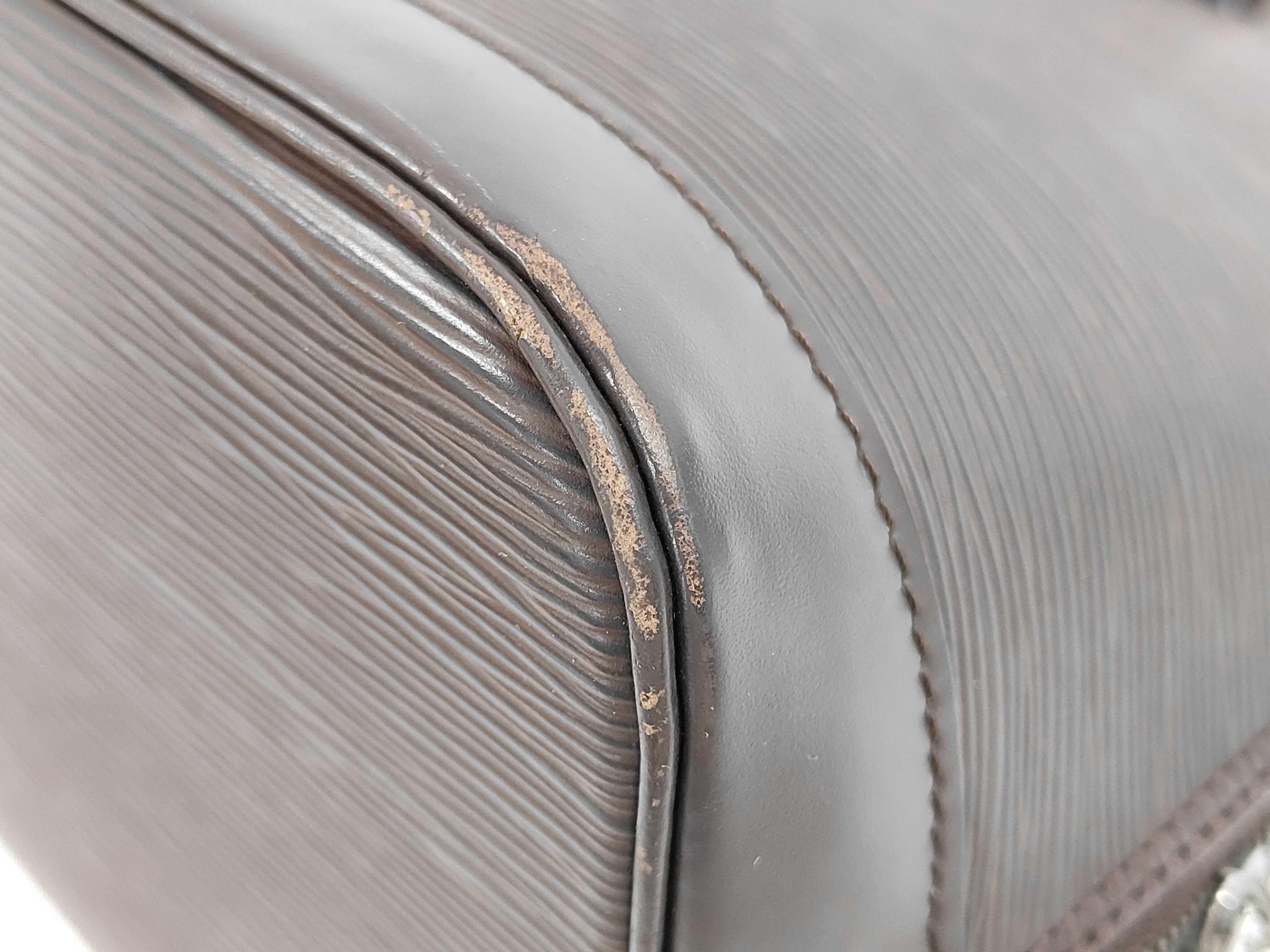 Epi Alma MM Handbag — view 4