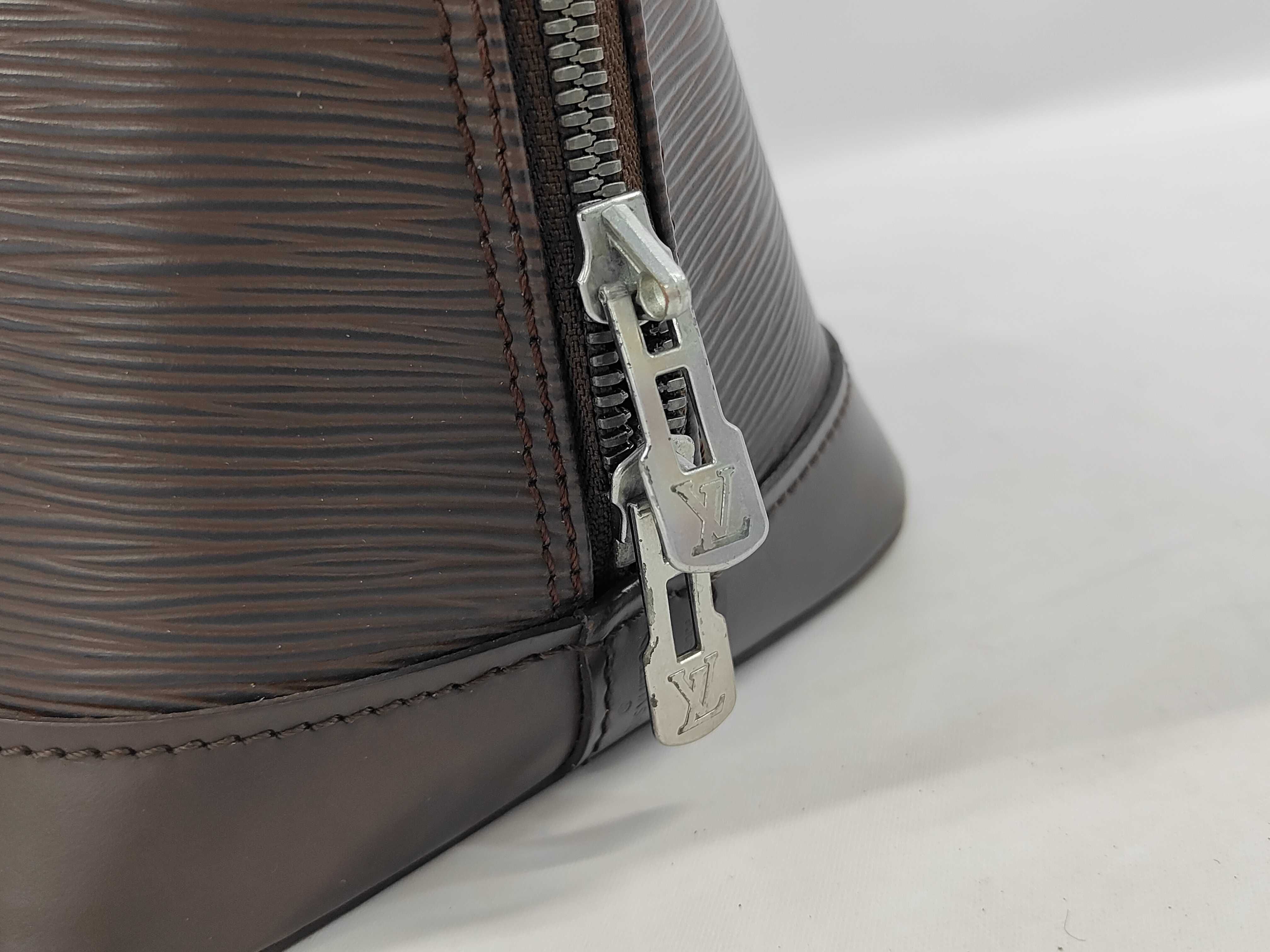 Epi Alma MM Handbag — view 5