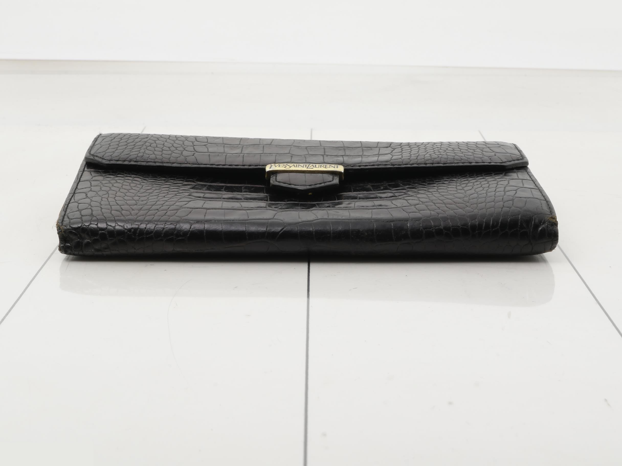 Other lines: Bags and Wallets — view 3