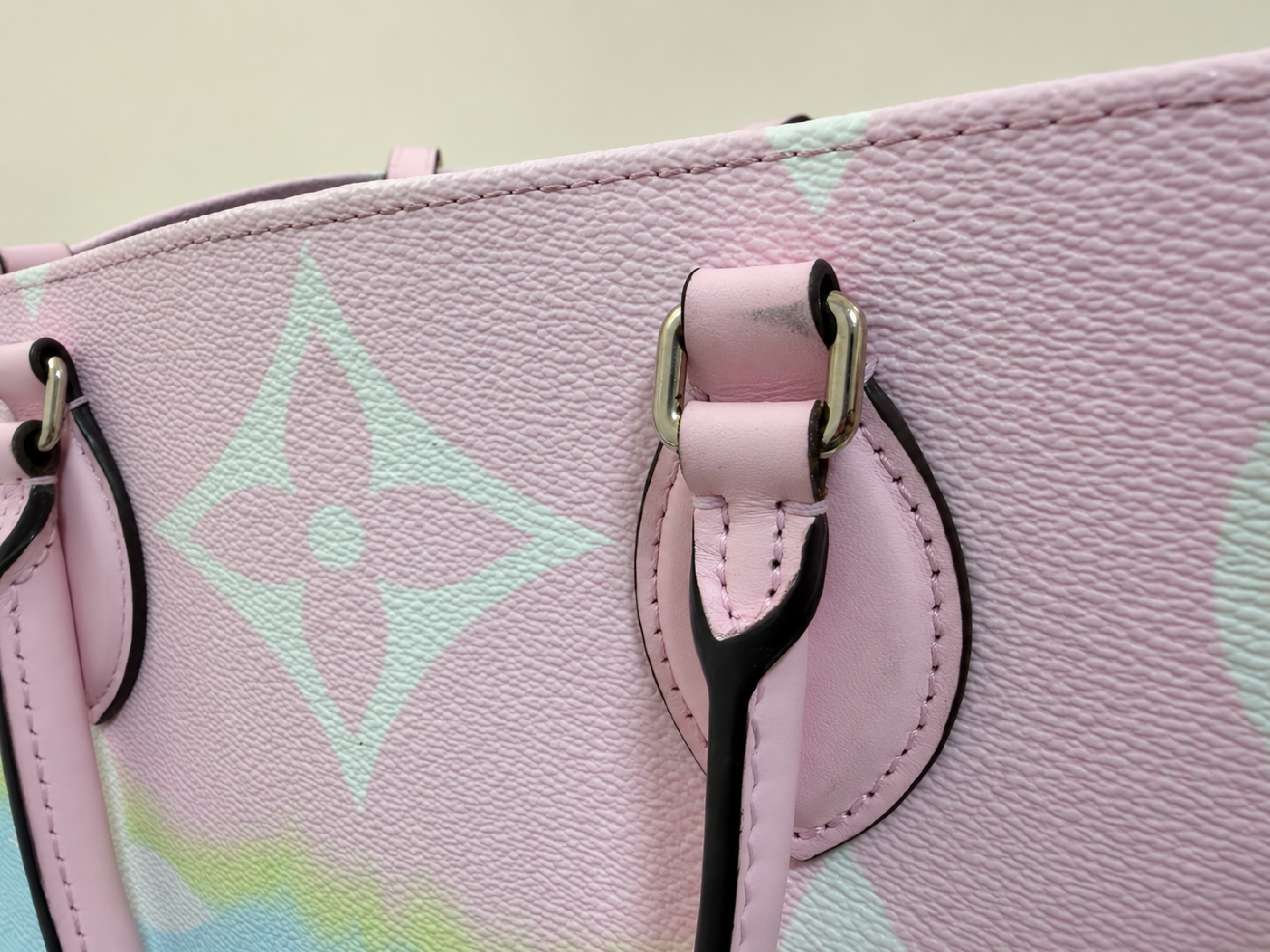 OnTheGo GM 2-way bag M45119 Pastel Tote Bag — view 8