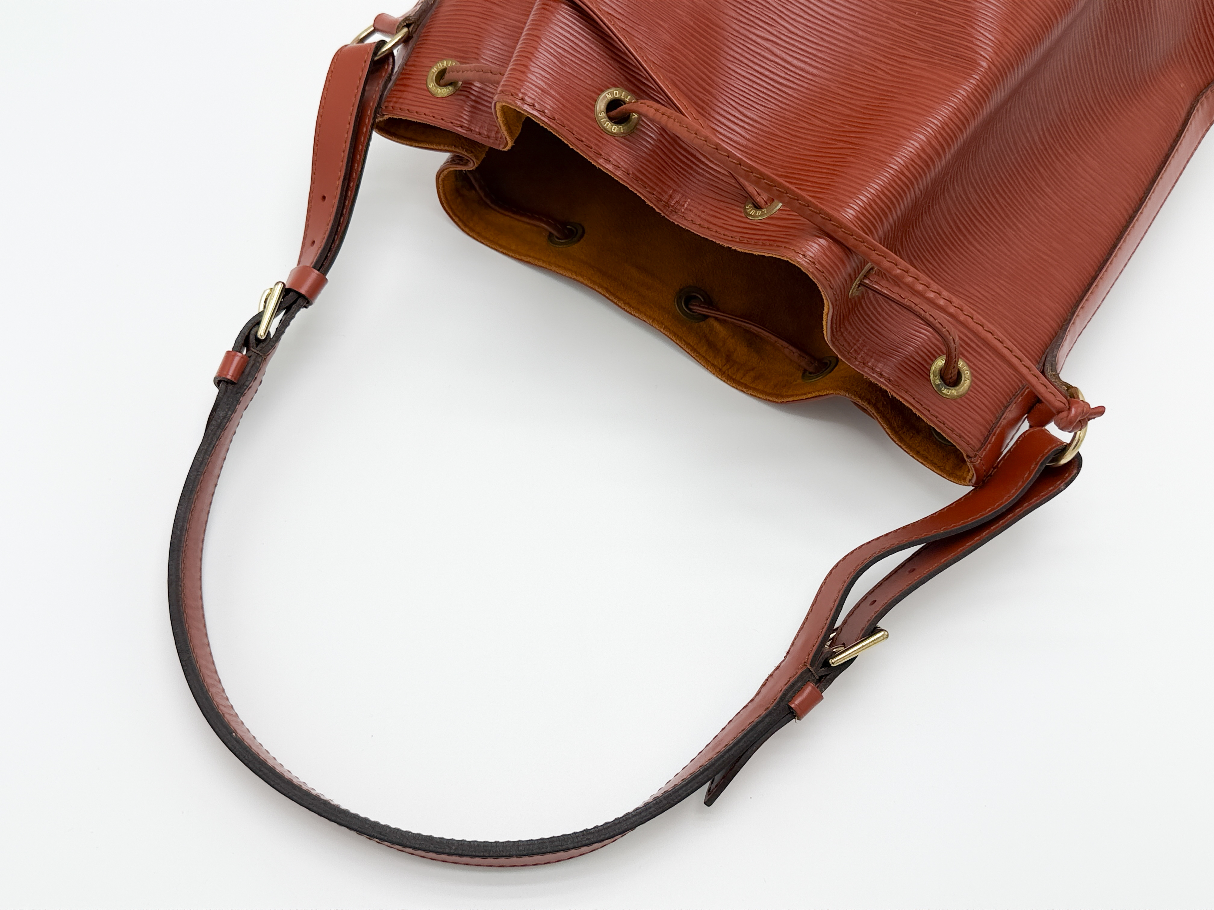 Epi M44003 Noe Kenya Brown Shoulder Bag — view 3