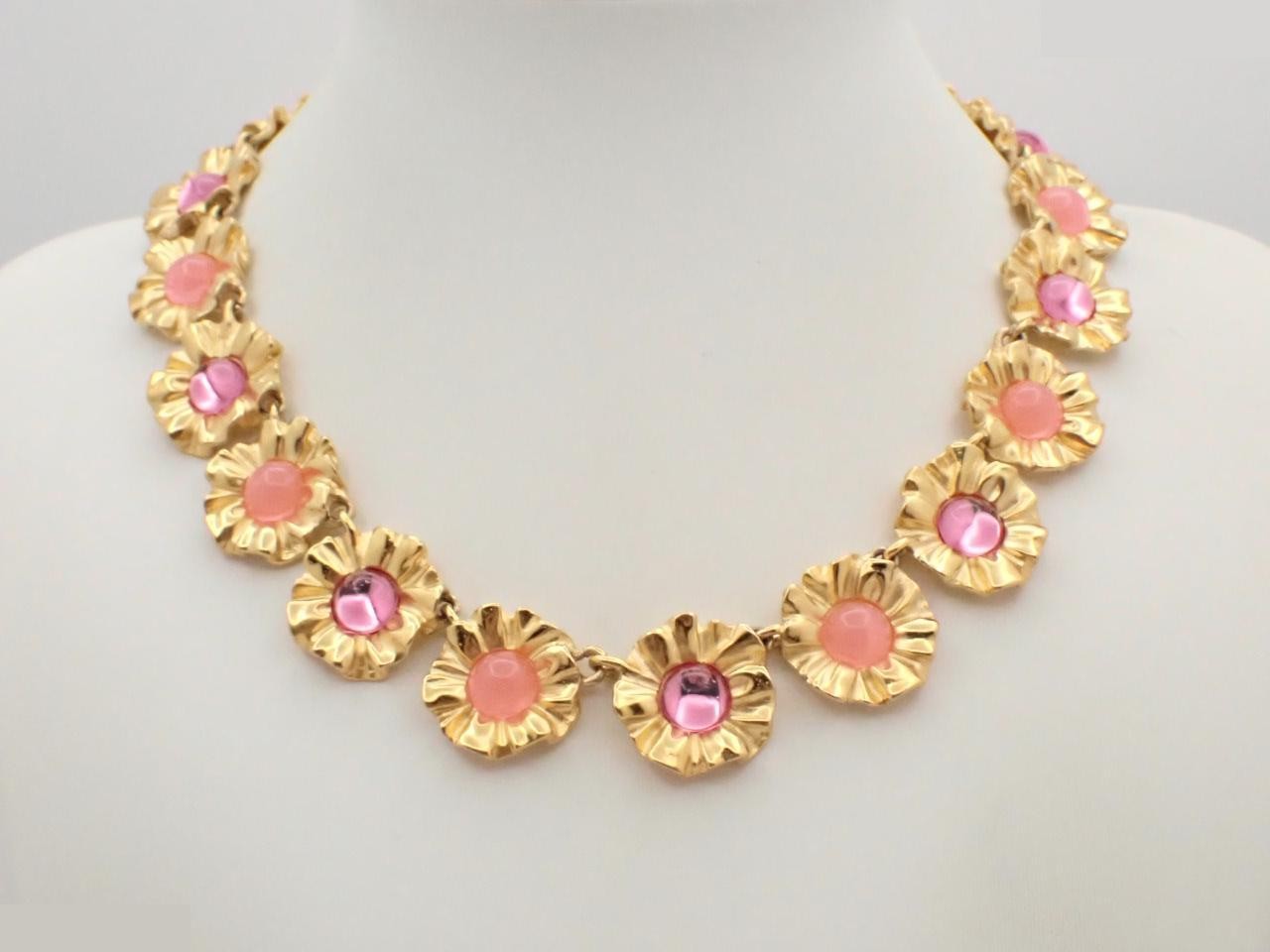 Other line: Precious metal necklaces and pendants, neck circumference approximately 46 cm. — view 3
