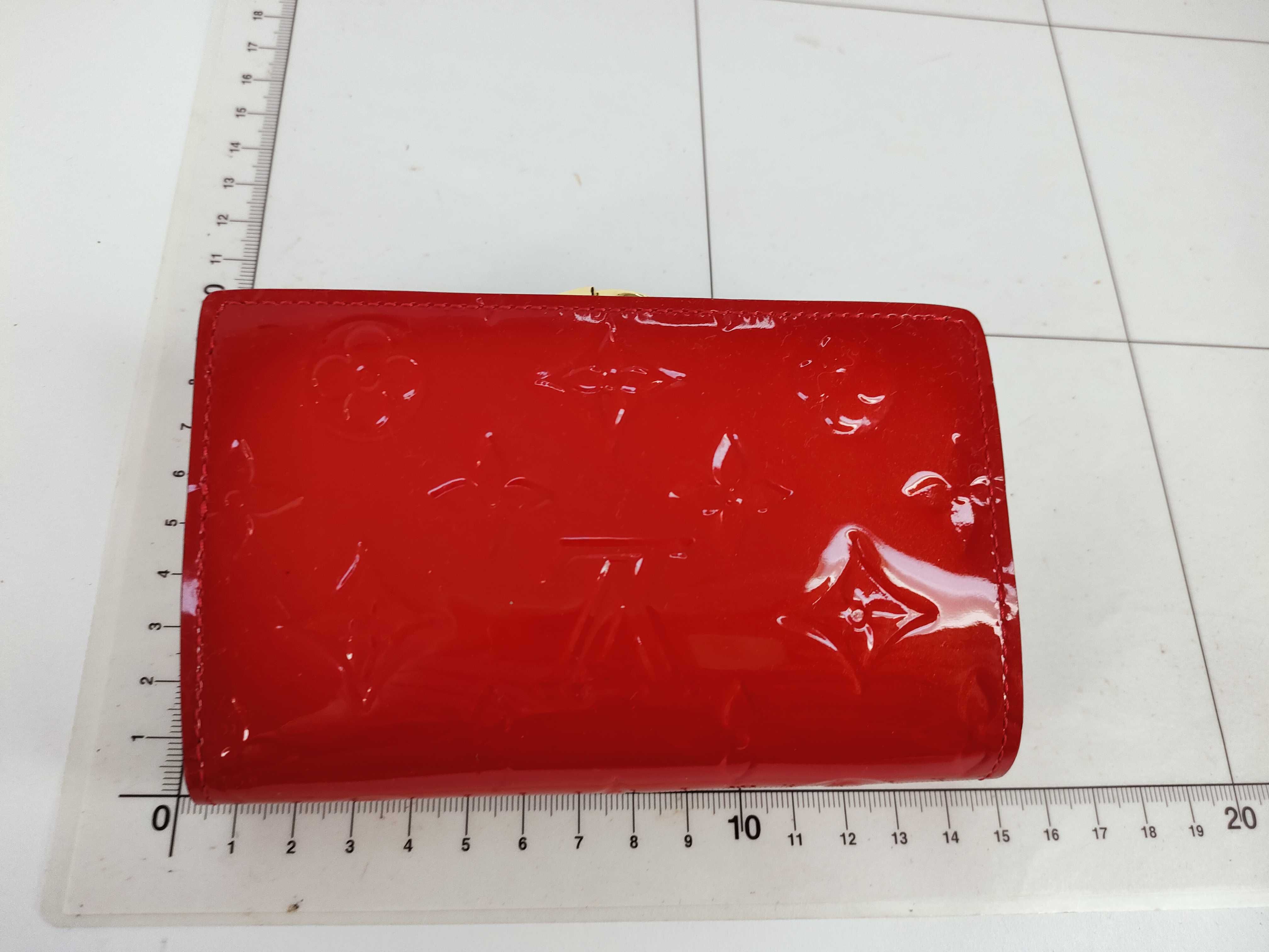 Vernis Louis Vuitton Vernis Portefeuille Viennois Pomme d'Amour M93528 MI5104 Accessories: Dust bag Wallet — view 2