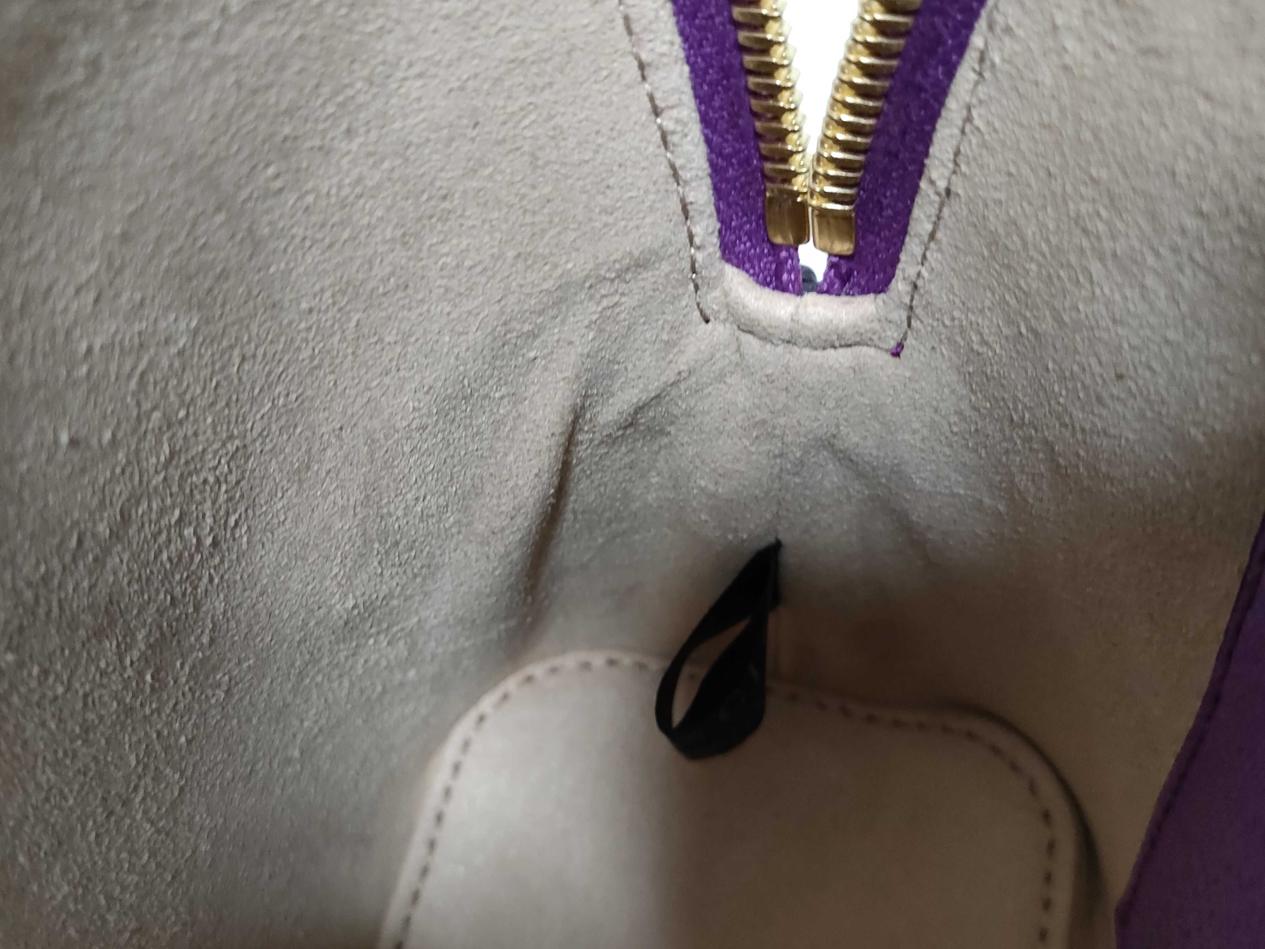 Bamboo 2-way handbag in purple with strap. — view 14
