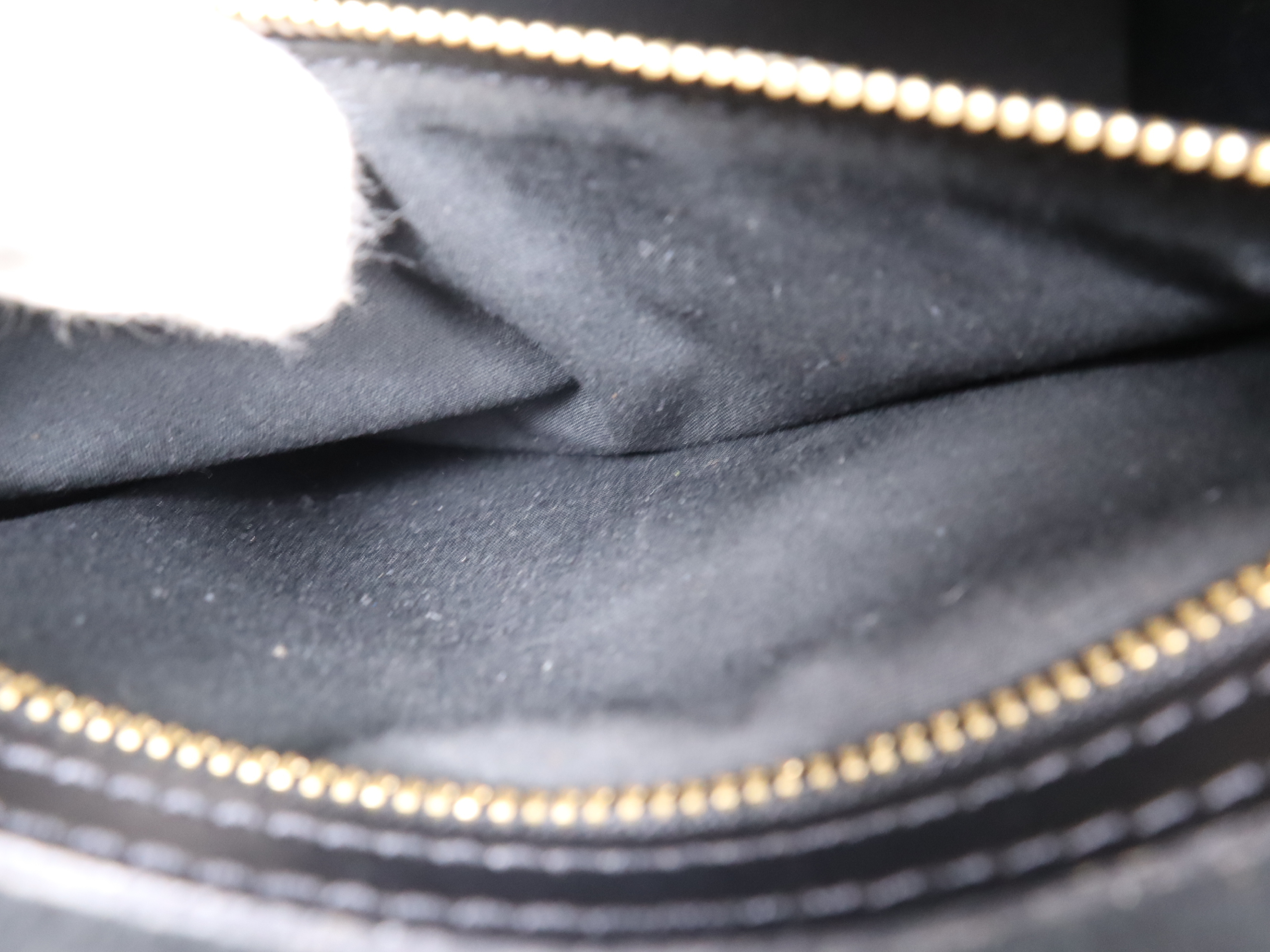 M52012 Epi Figari Noir Handbag — view 12
