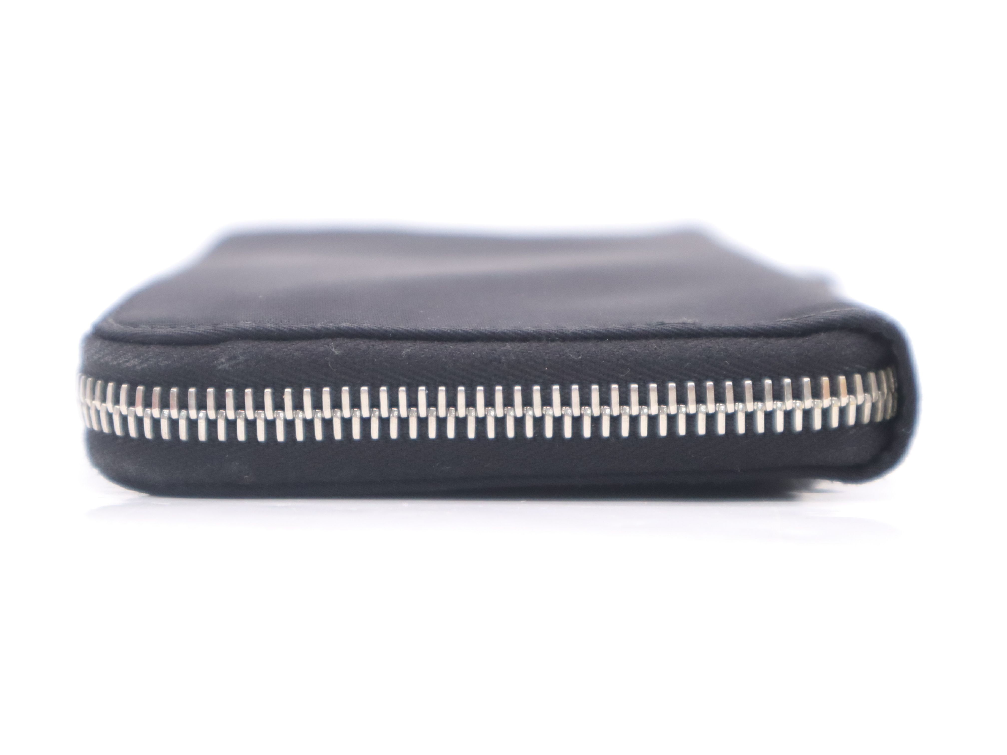IM0506 Nylon Round Black Long Wallet with Card and Box — view 3