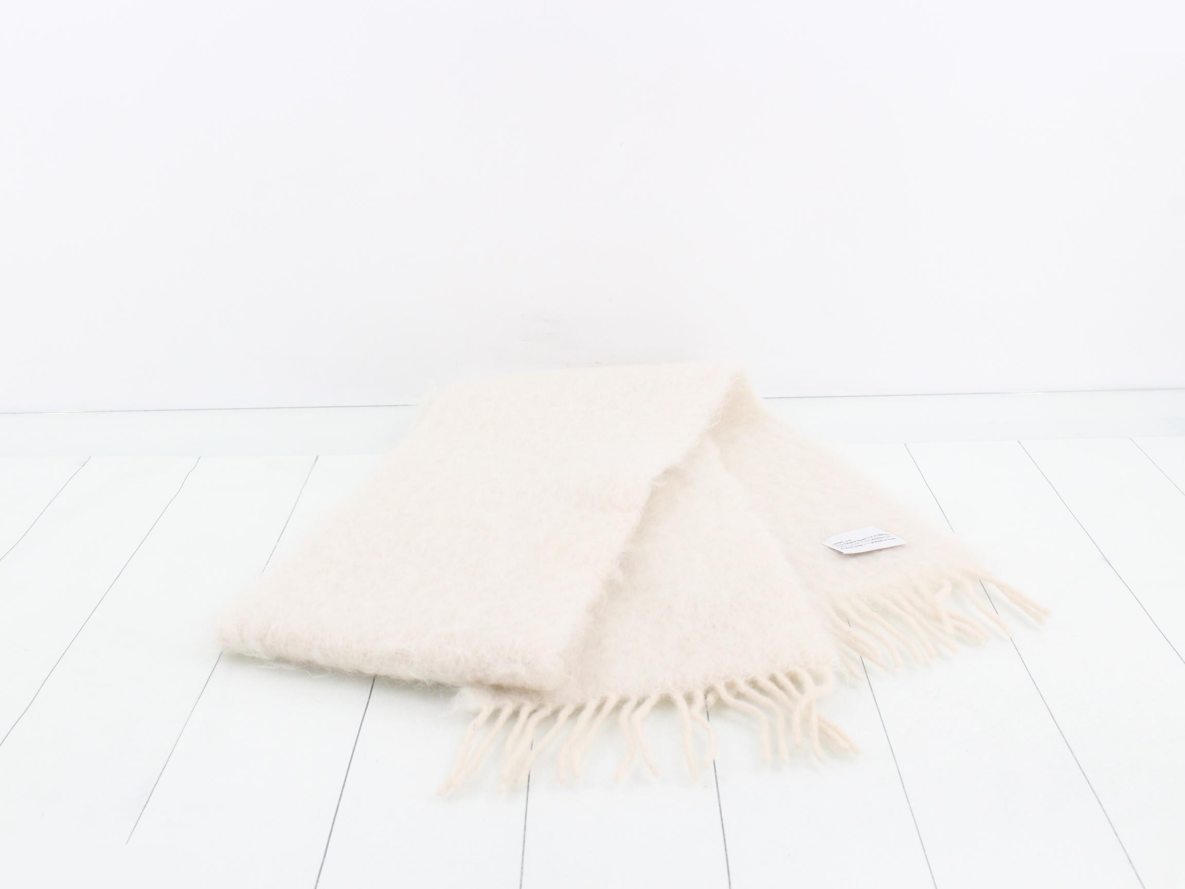 muffler — view 3