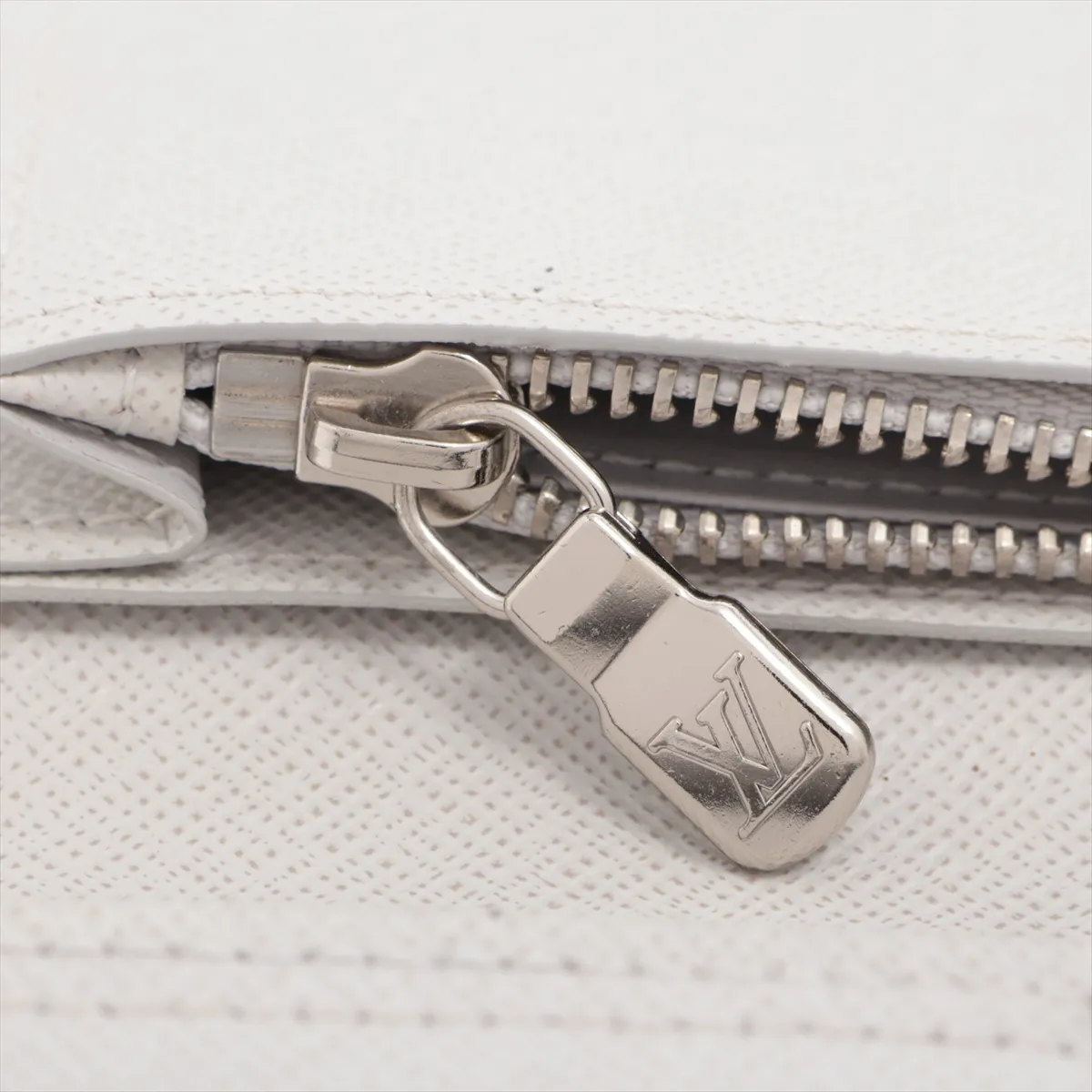 Taigarama Portefeuille Brazza NM M30889 Optical White Long Wallet with Stamp and Initials; RFID Detectable. — view 11