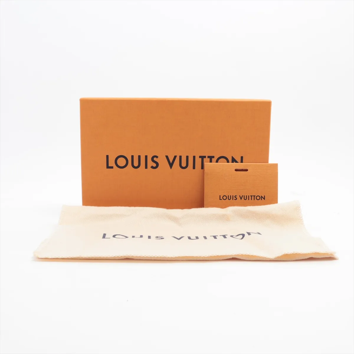Taigarama Portefeuille Brazza NM M30889 Optical White Long Wallet with Stamp and Initials; RFID Detectable. — view 12