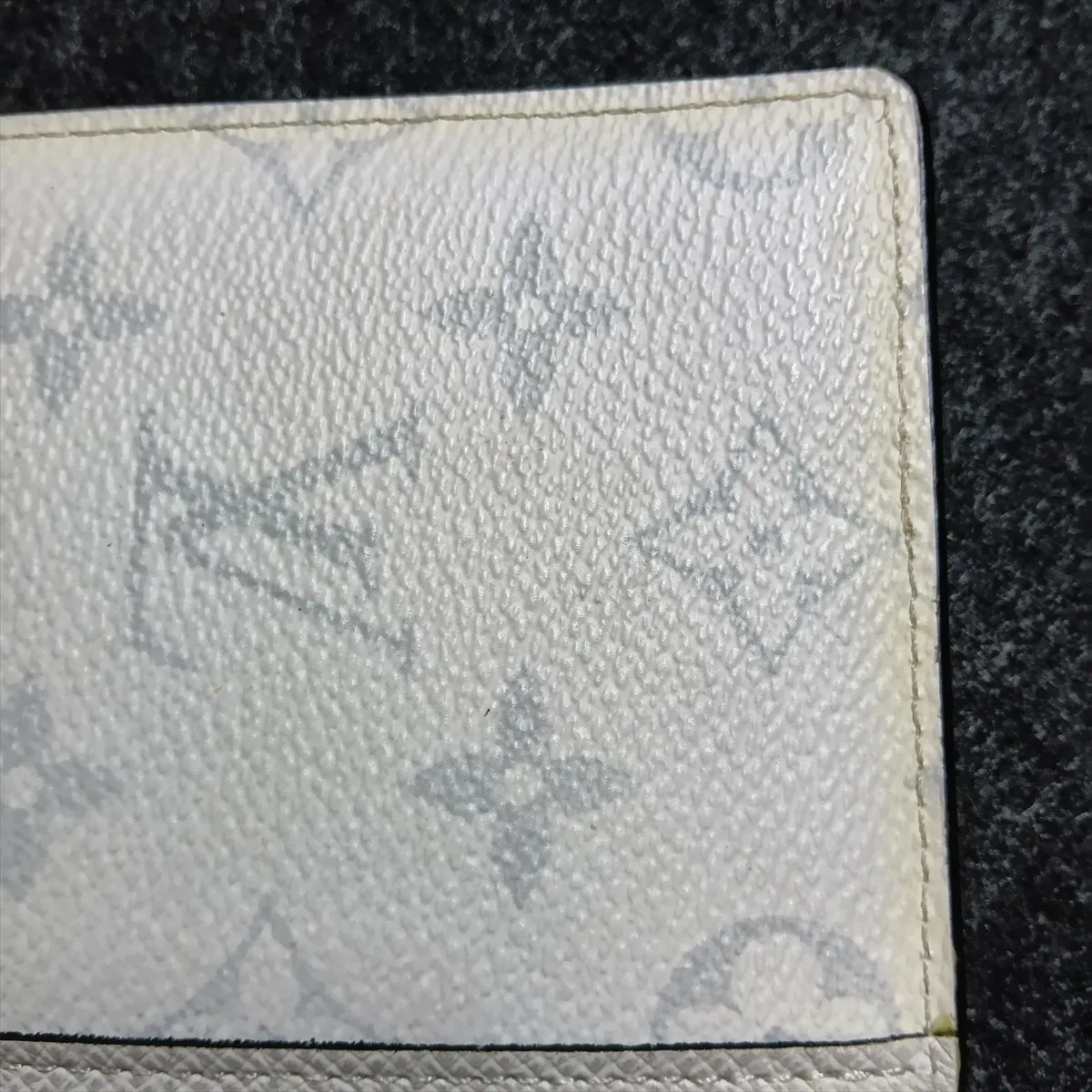 Taigarama Portefeuille Brazza NM M30889 Optical White Long Wallet with Stamp and Initials; RFID Detectable. — view 13