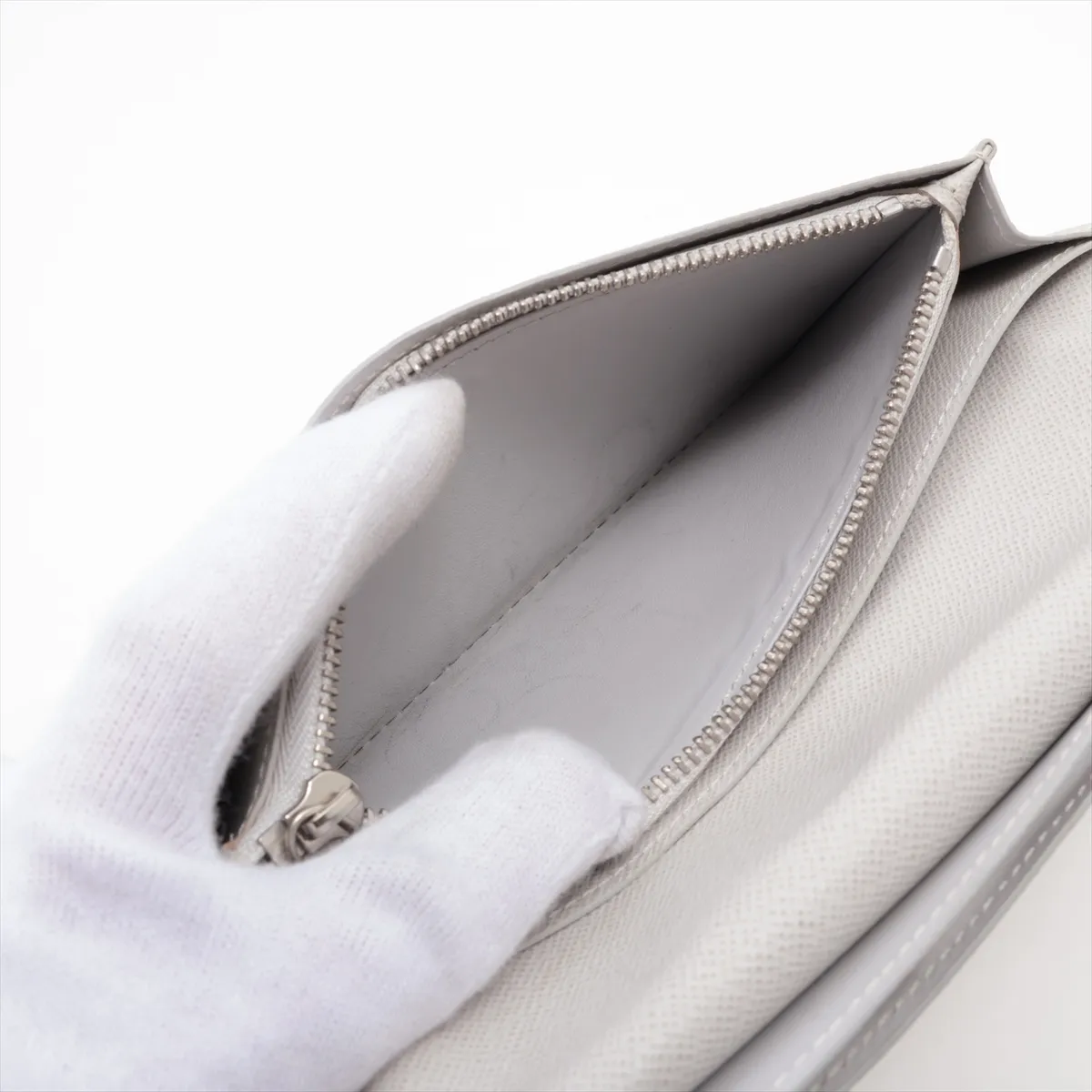 Taigarama Portefeuille Brazza NM M30889 Optical White Long Wallet with Stamp and Initials; RFID Detectable. — view 9