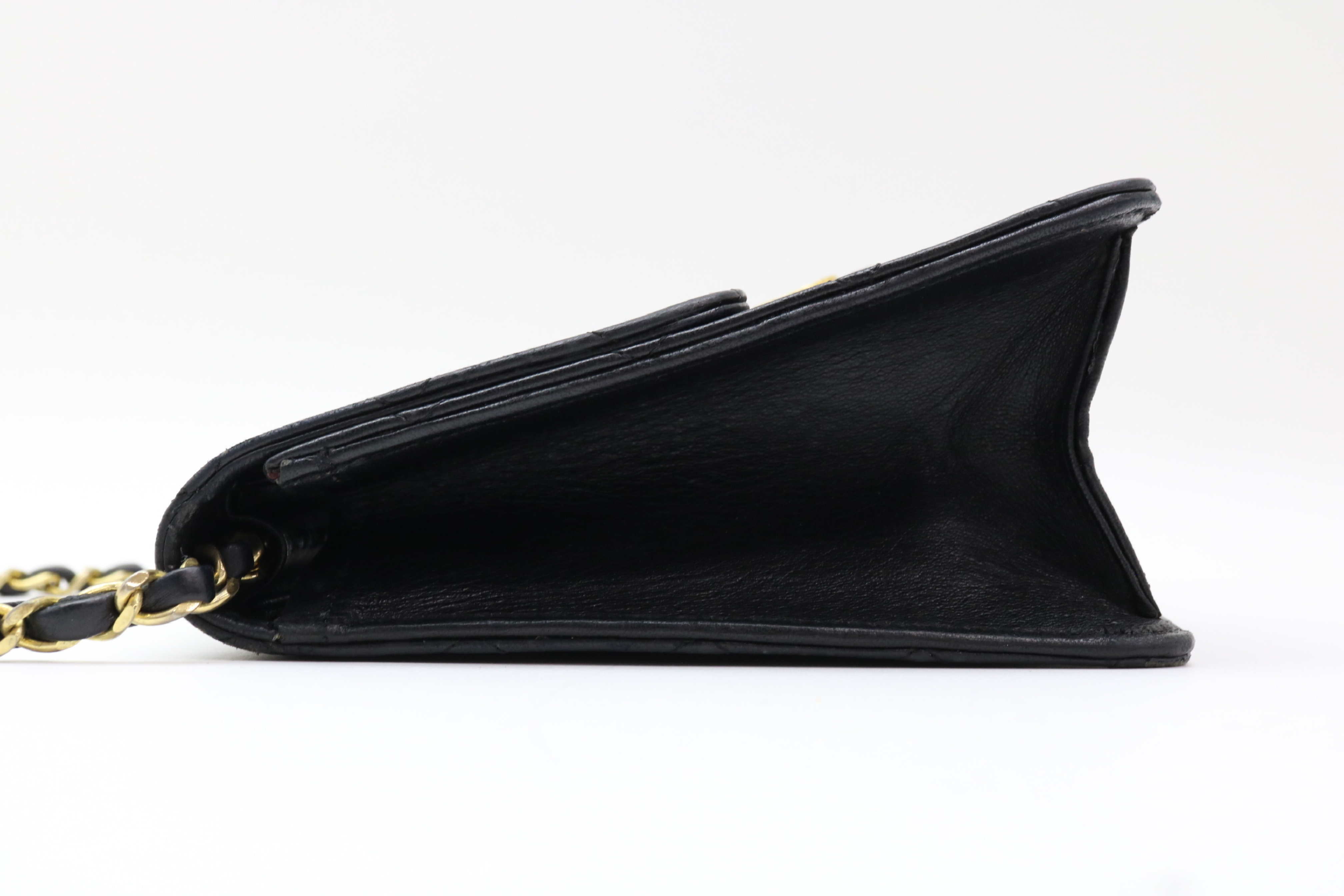 Matelassé Push-Lock Chain Shoulder Bag — view 3