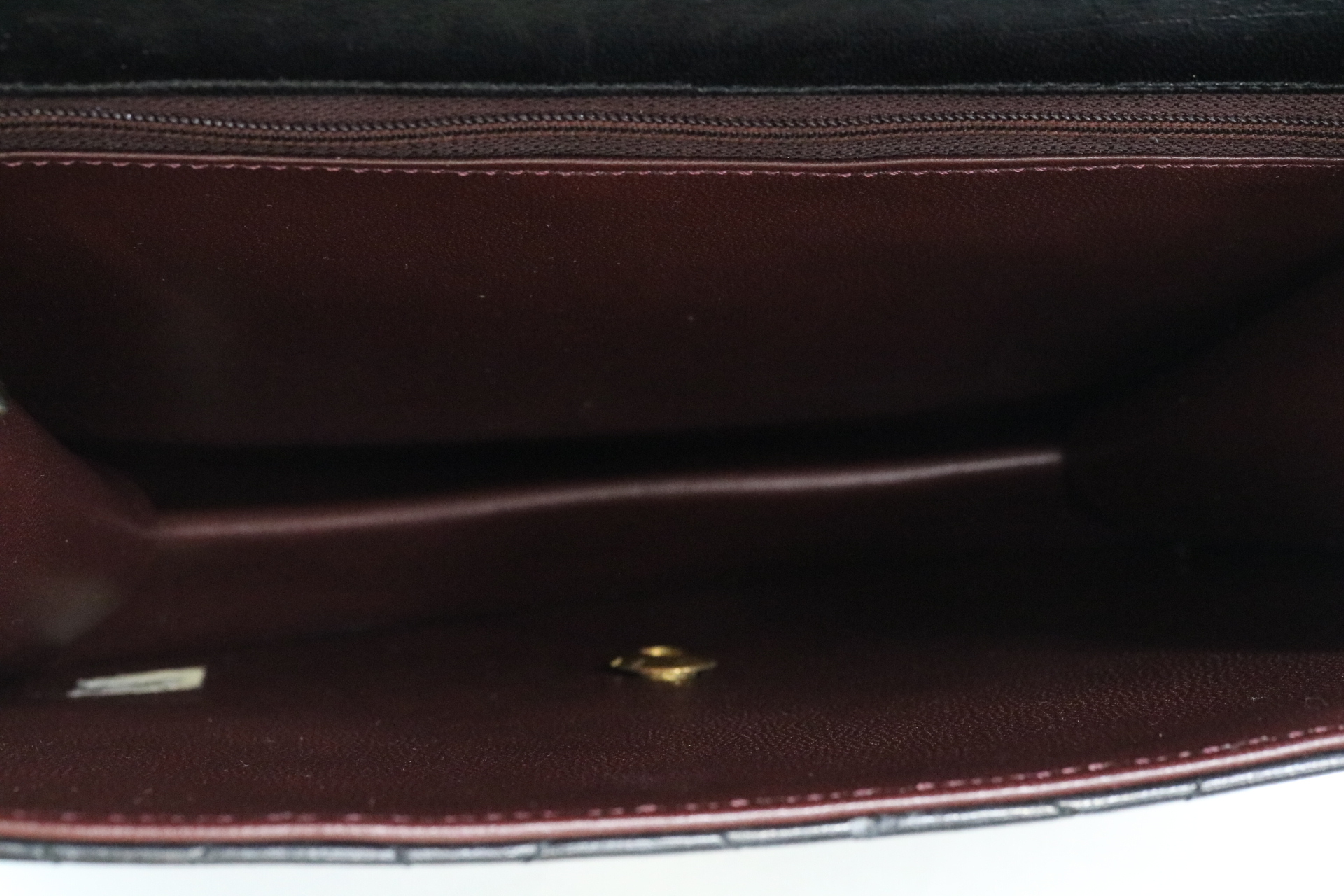 Matelassé Push-Lock Chain Shoulder Bag — view 10