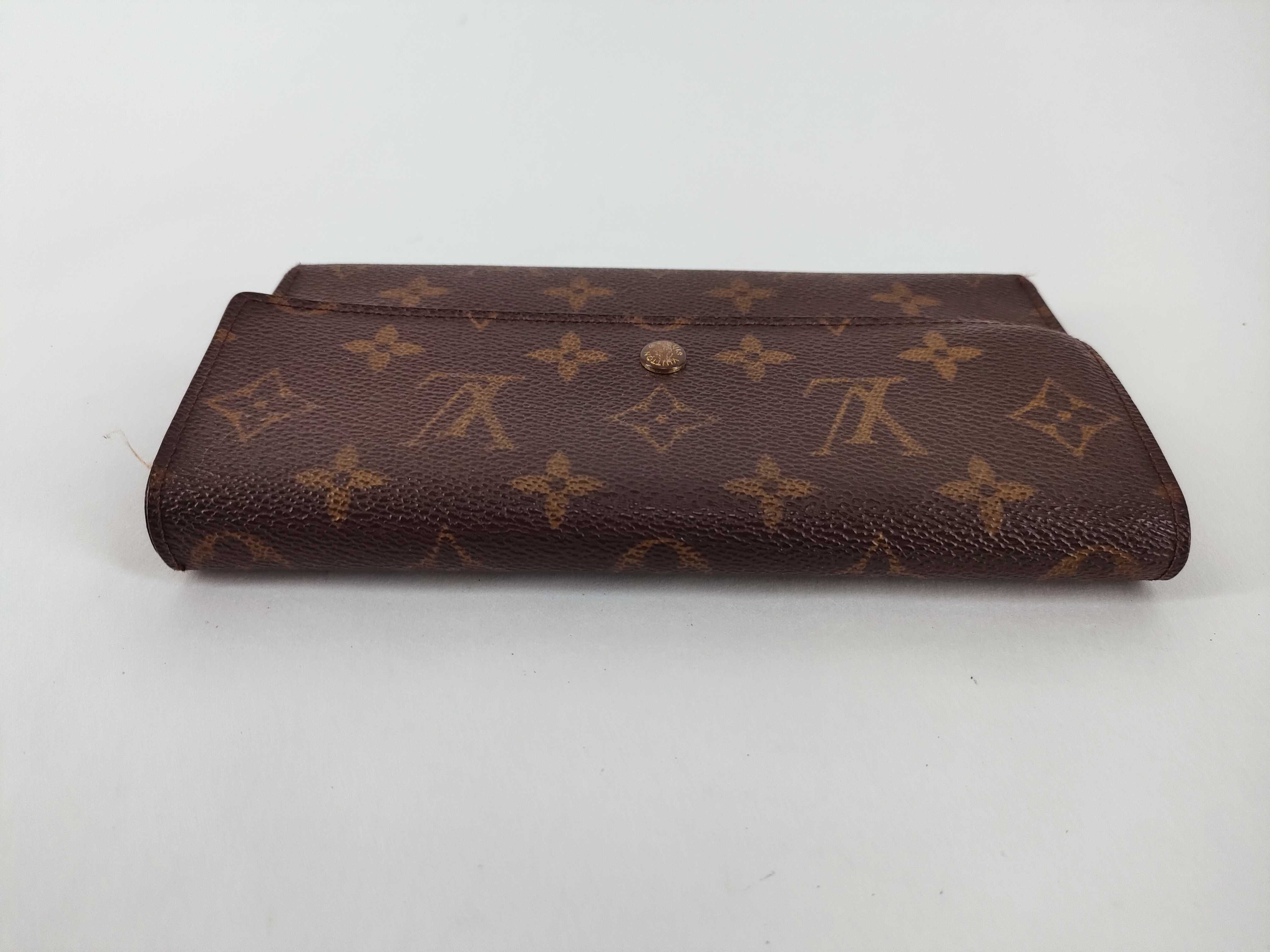 Monogram Louis Vuitton Monogram Portefeuille Tresor International Folding Wallet — view 4
