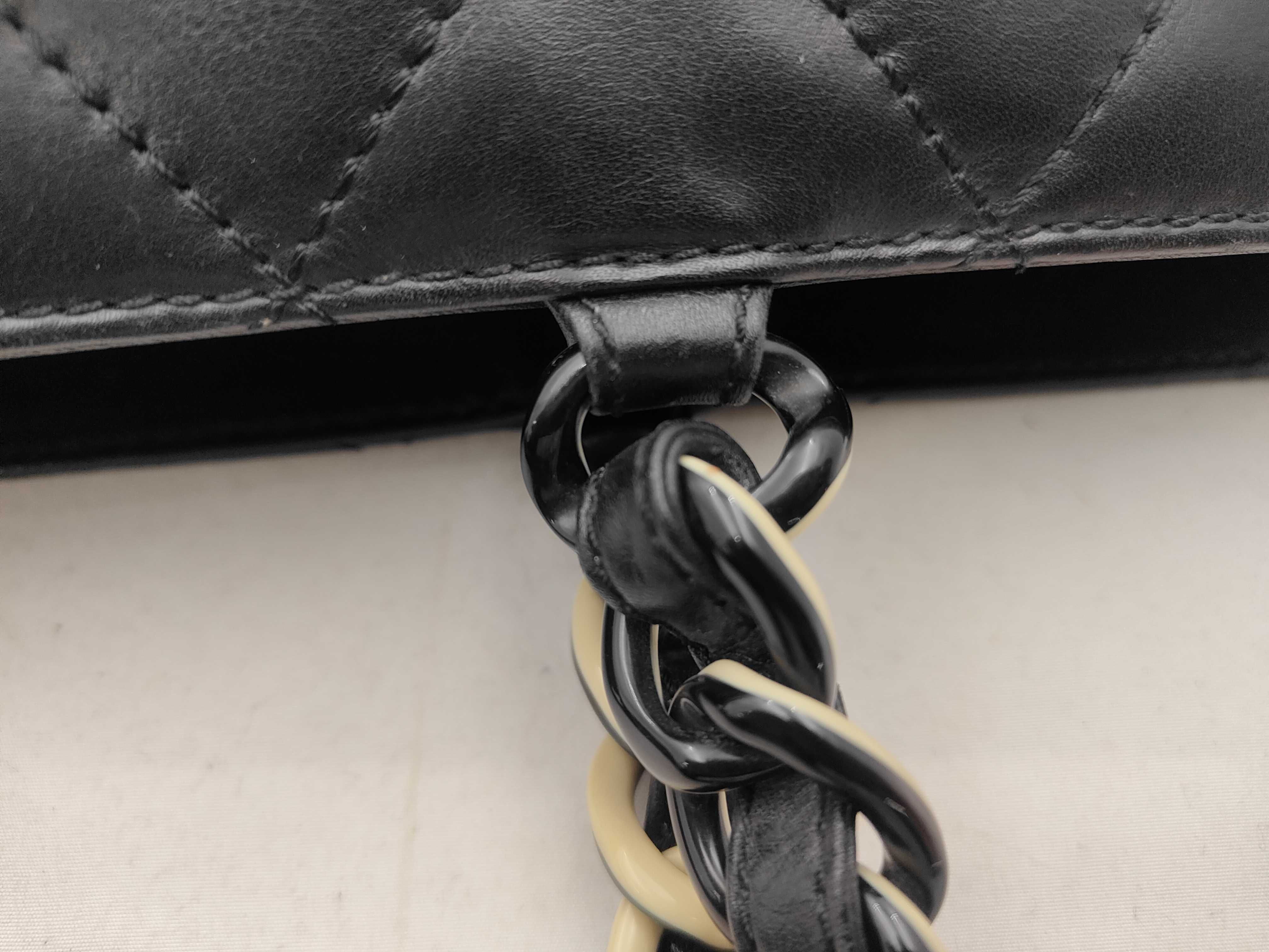 Matelassé Plastic Chain Tote 6497600 Tote Bag — view 5
