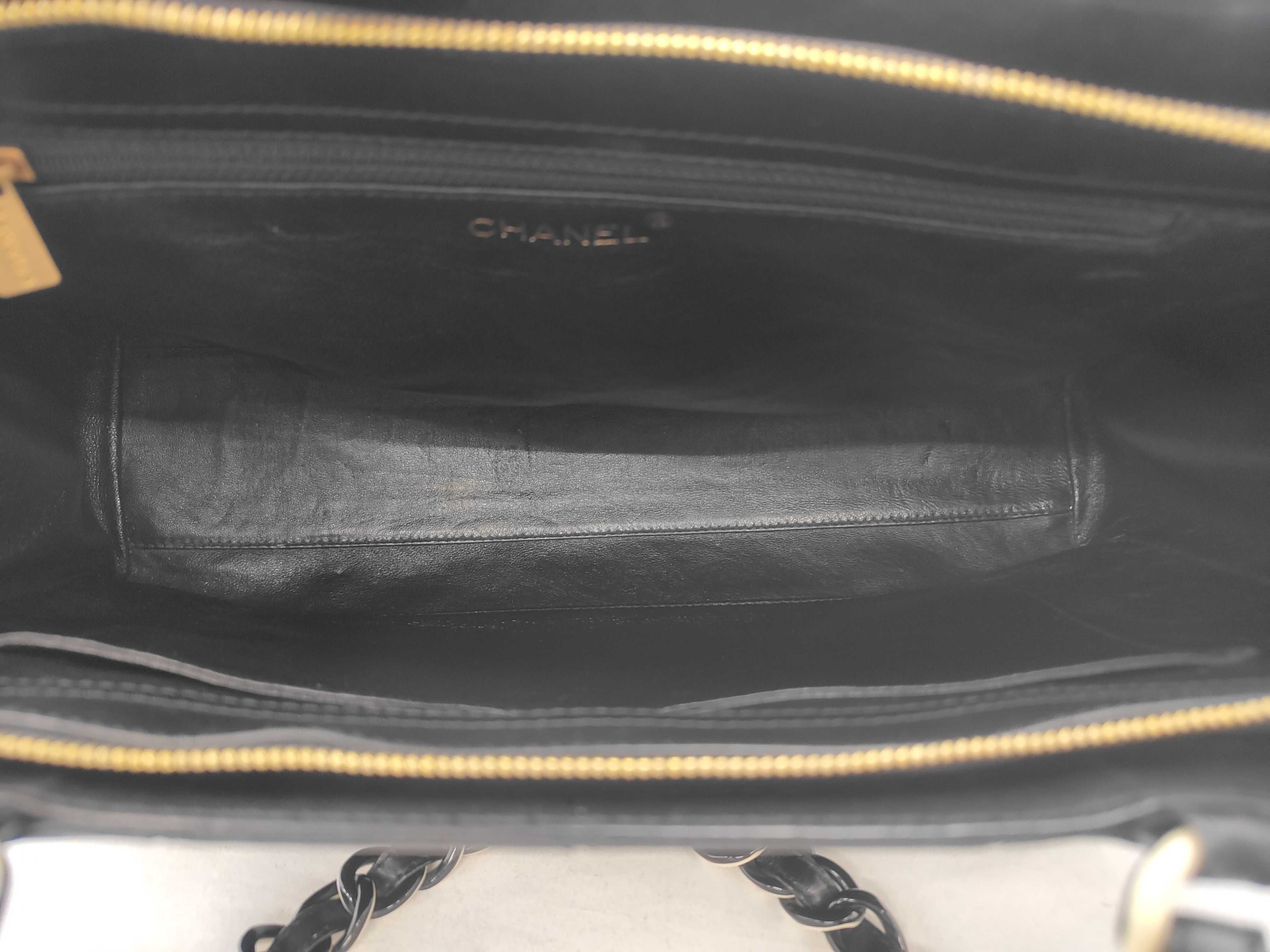 Matelassé Plastic Chain Tote 6497600 Tote Bag — view 8