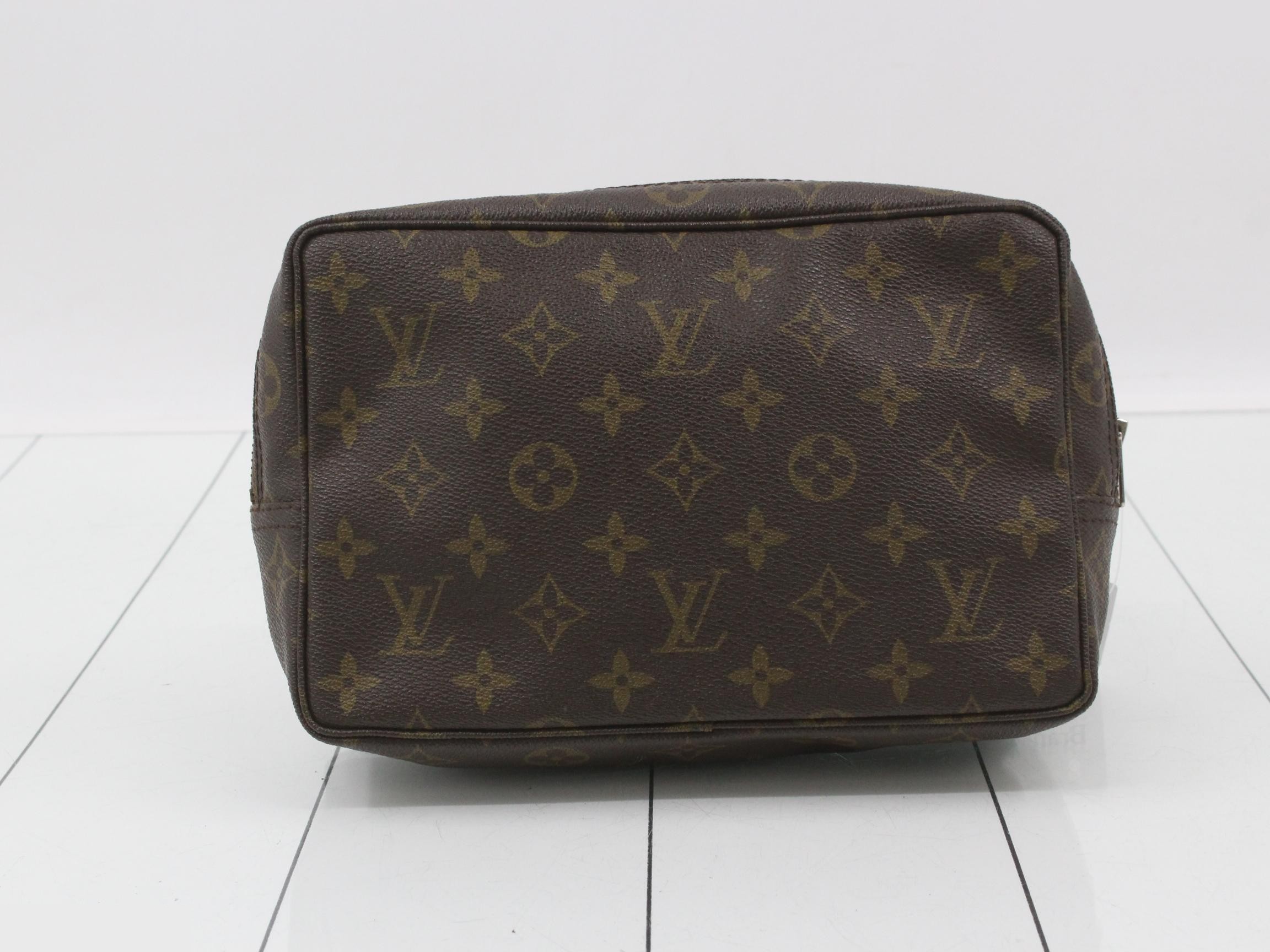 Truth Toilette 23 Clutch Bag — view 2