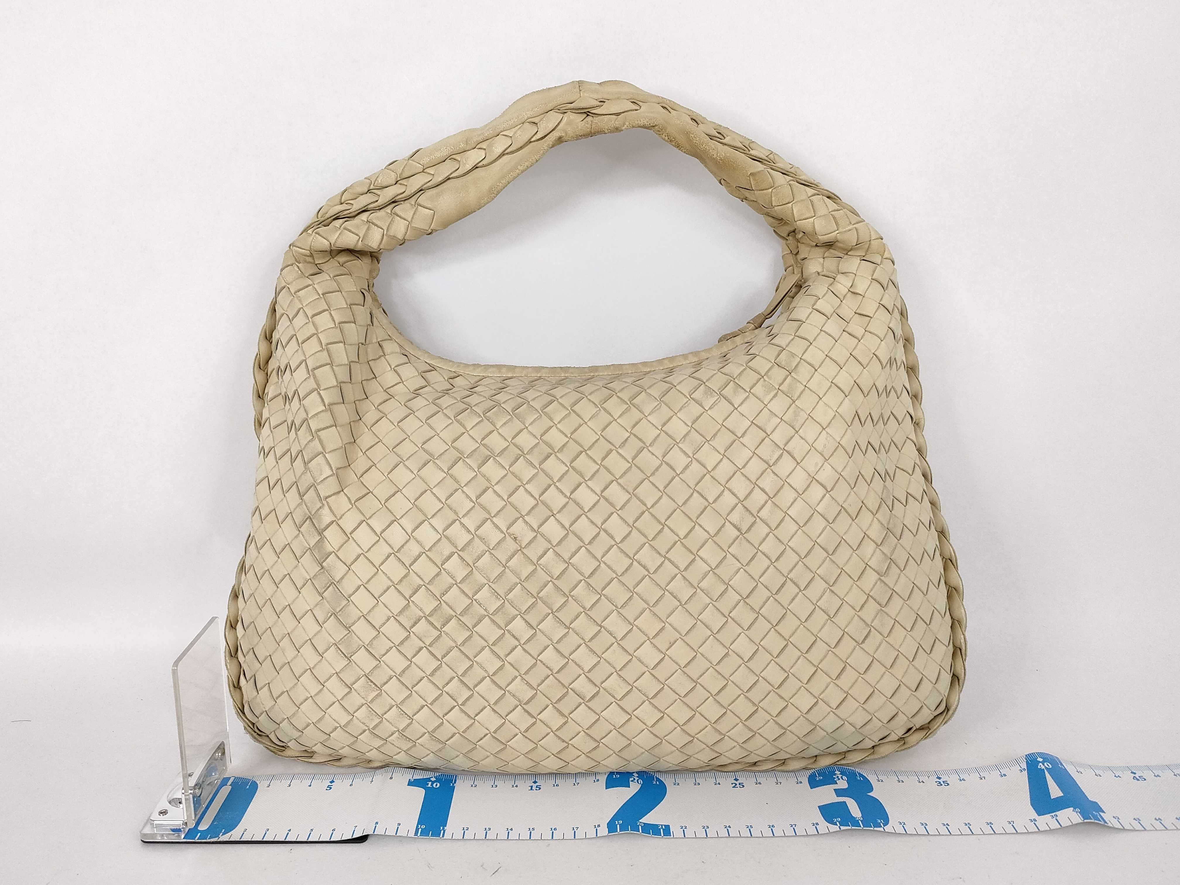 Intrecciato Hobo One-Shoulder Bag Handbag — view 2