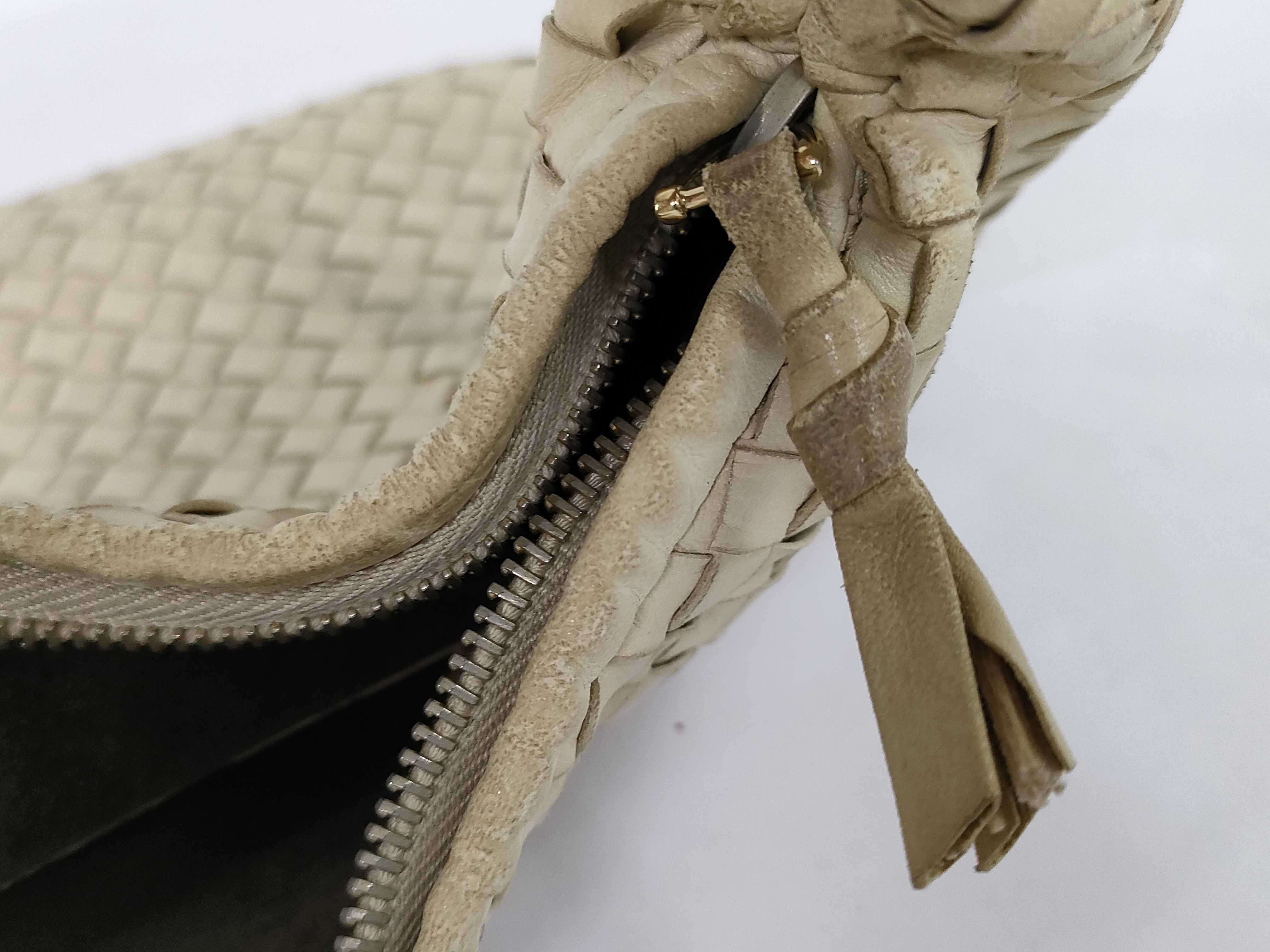 Intrecciato Hobo One-Shoulder Bag Handbag — view 12