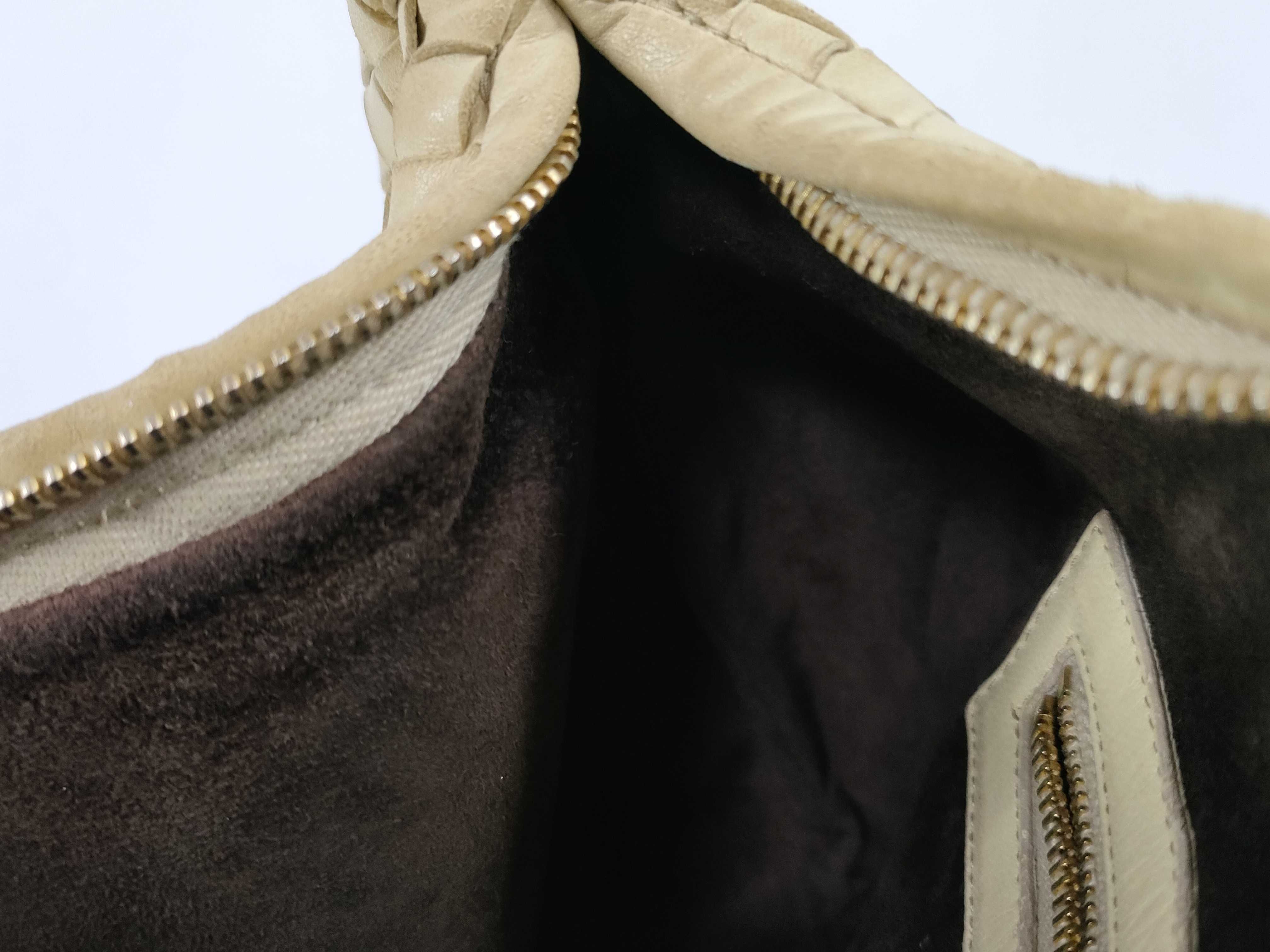 Intrecciato Hobo One-Shoulder Bag Handbag — view 13