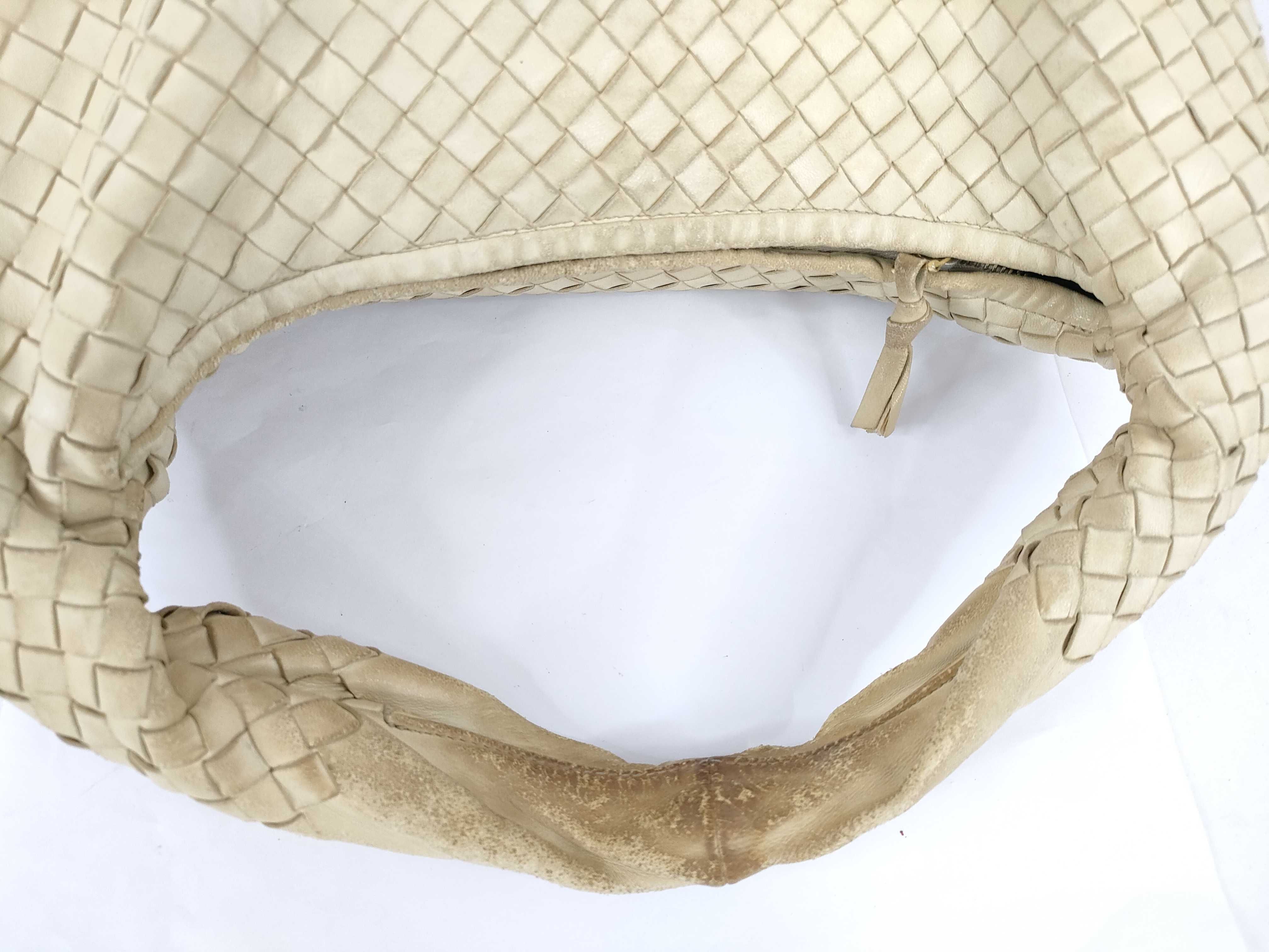 Intrecciato Hobo One-Shoulder Bag Handbag — view 3