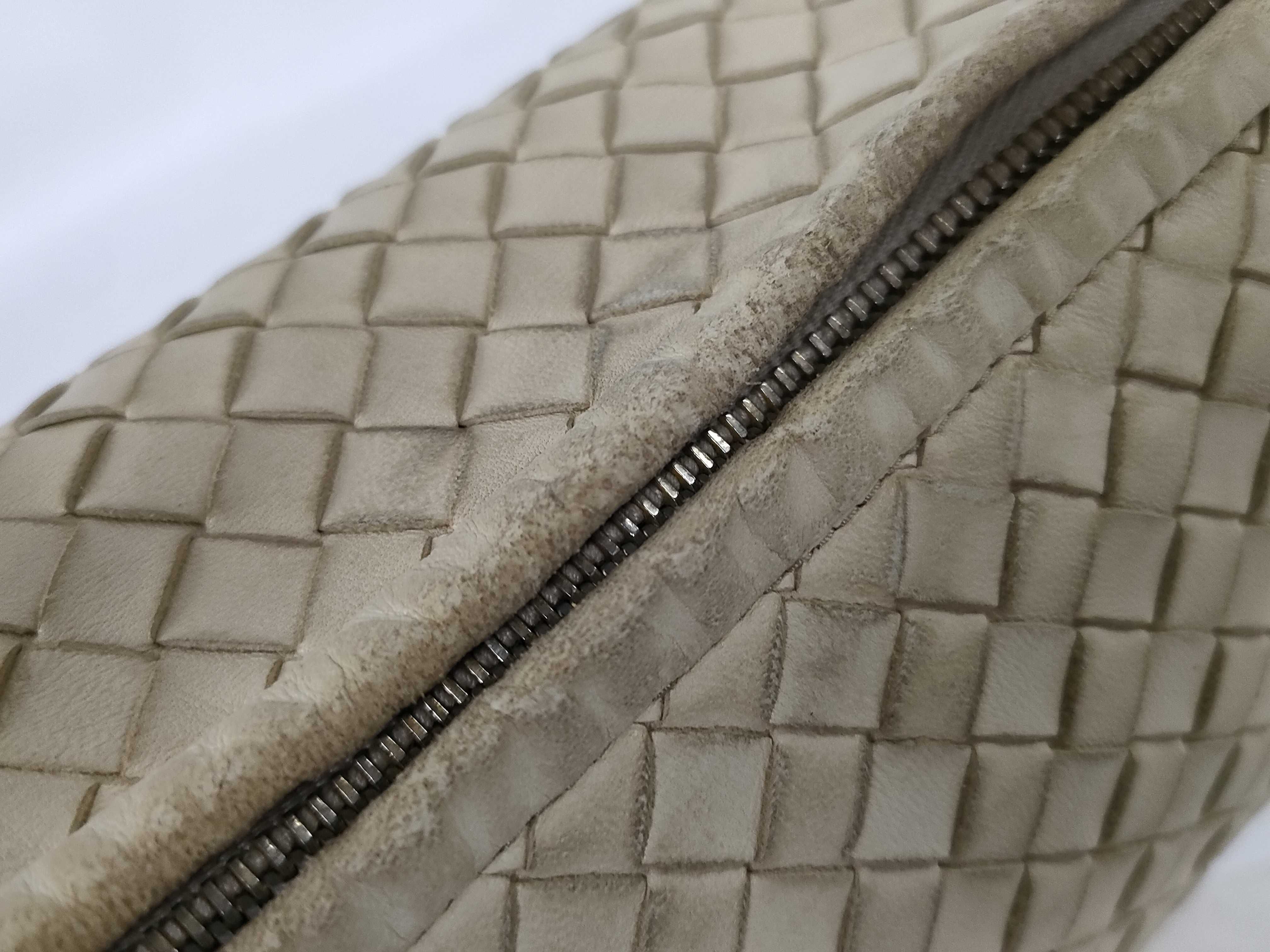 Intrecciato Hobo One-Shoulder Bag Handbag — view 7