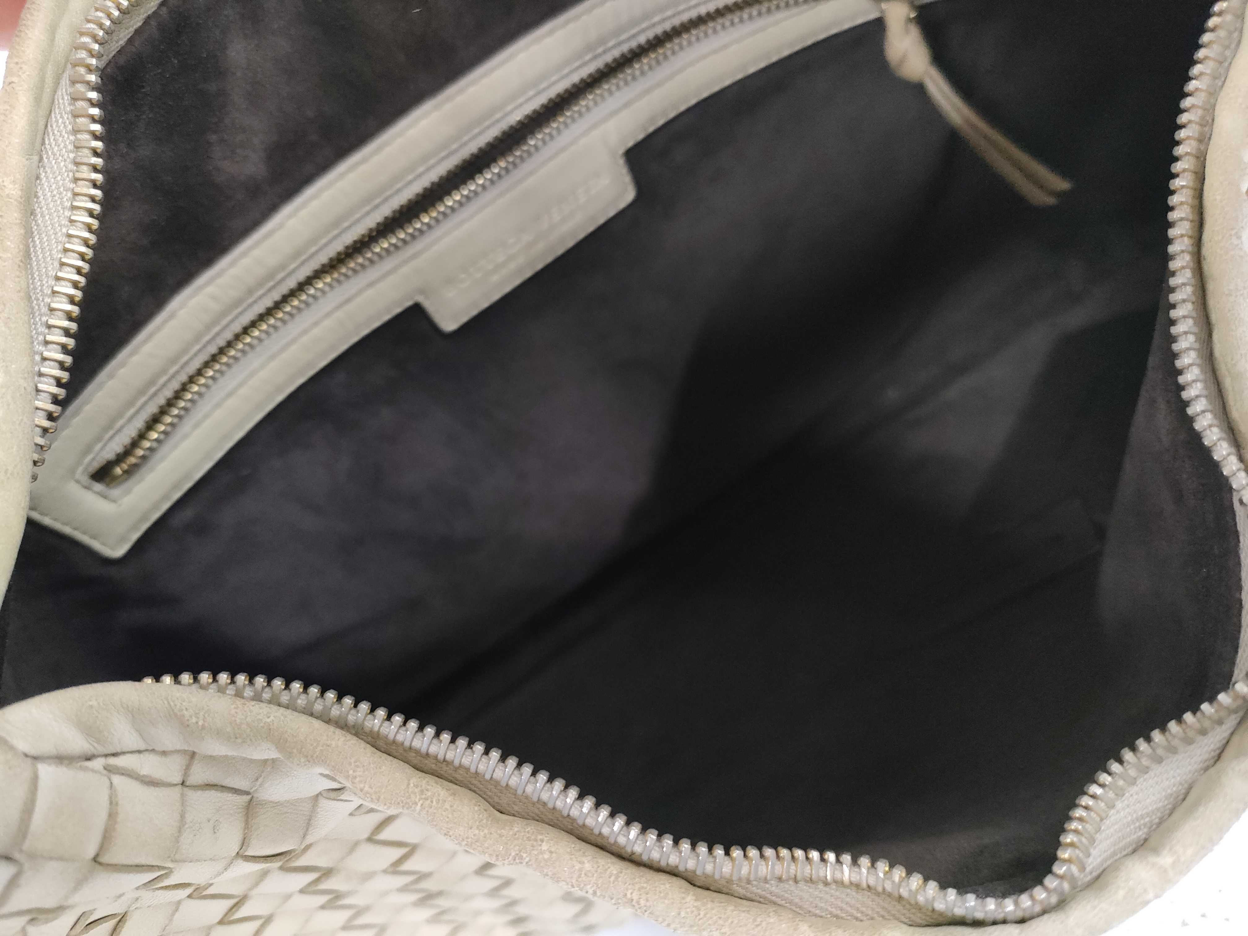Intrecciato Hobo One-Shoulder Bag Handbag — view 8