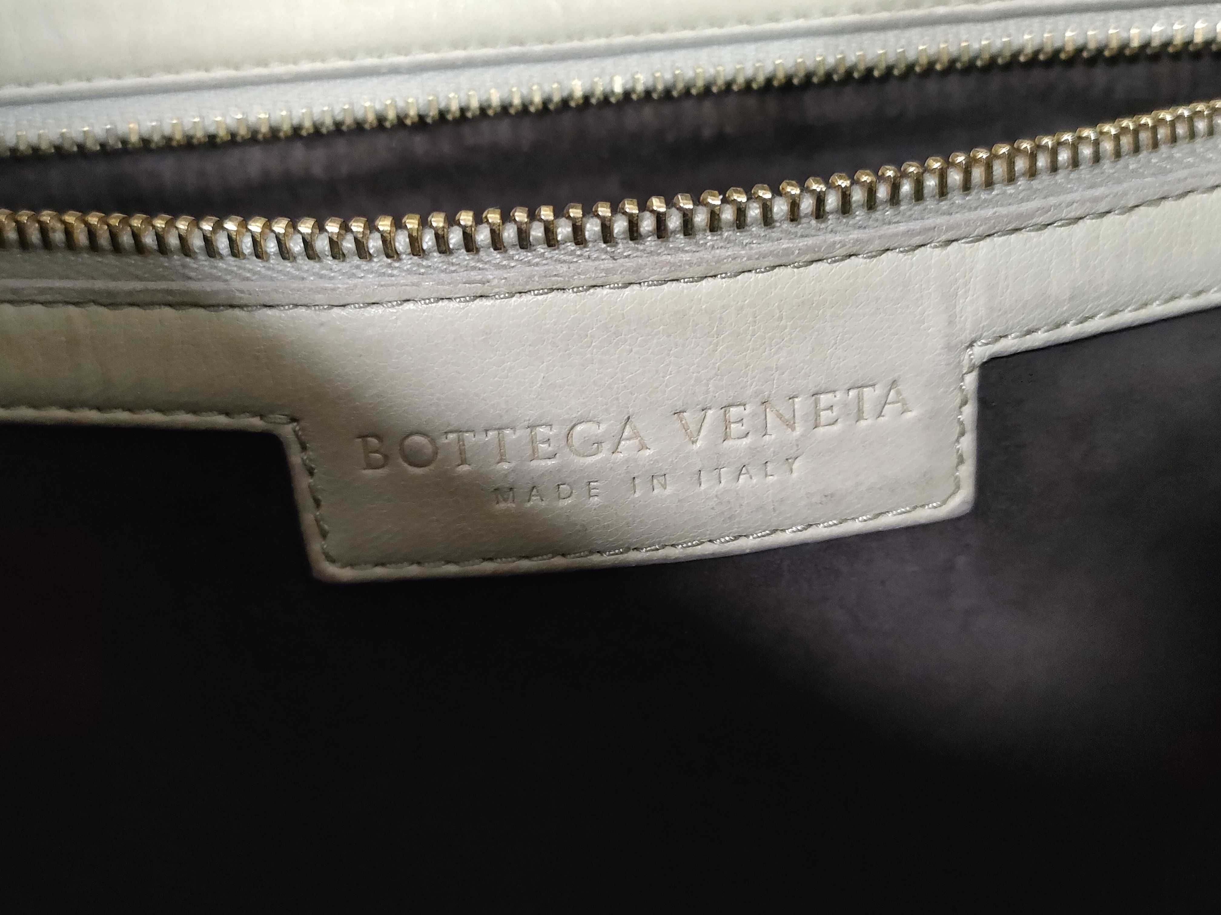 Intrecciato Hobo One-Shoulder Bag Handbag — view 10